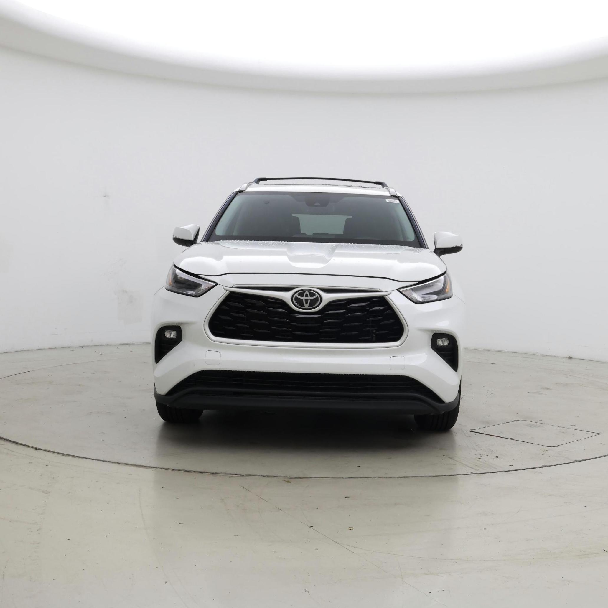 Thumbnail: 2023 Toyota Highlander - 5