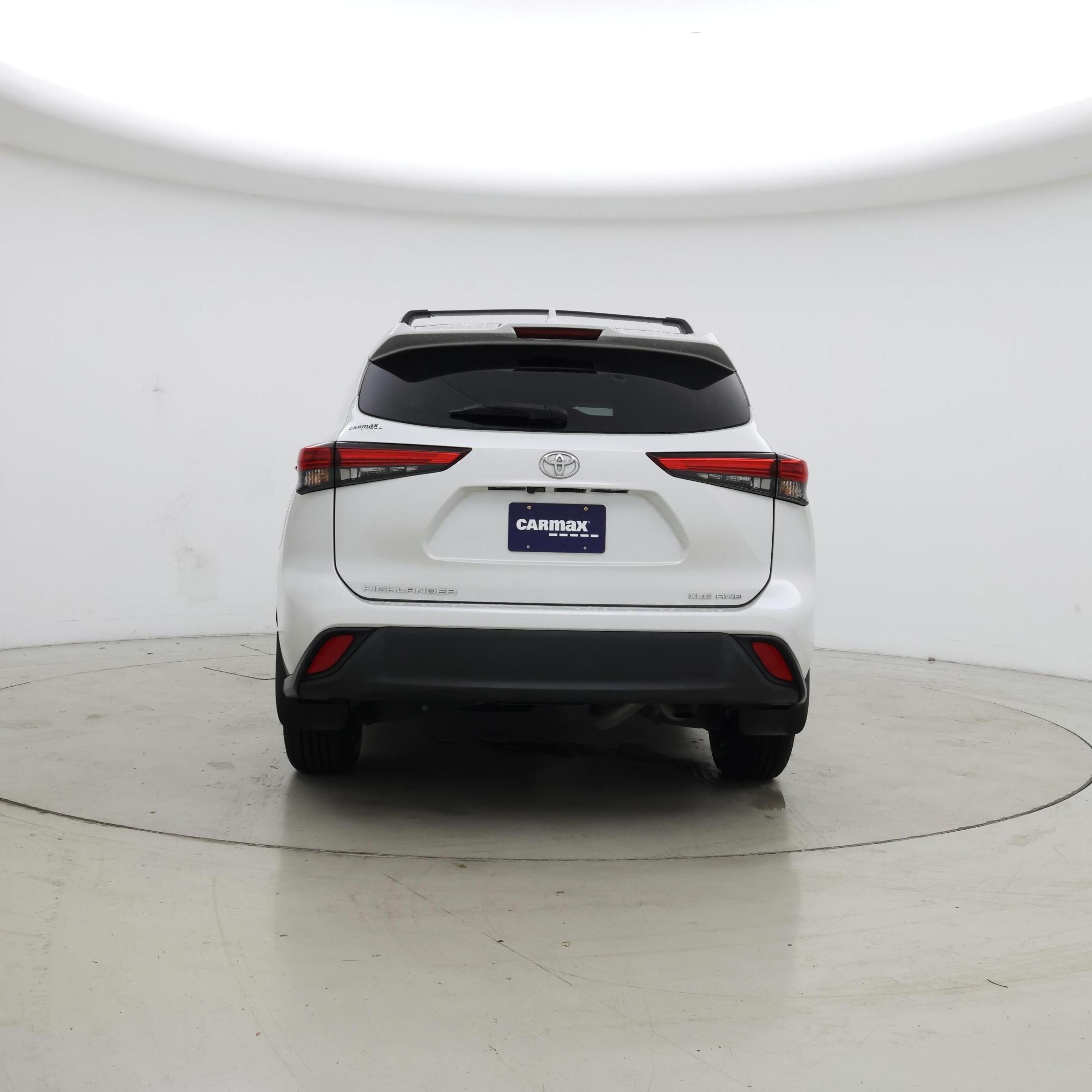Thumbnail: 2023 Toyota Highlander - 6