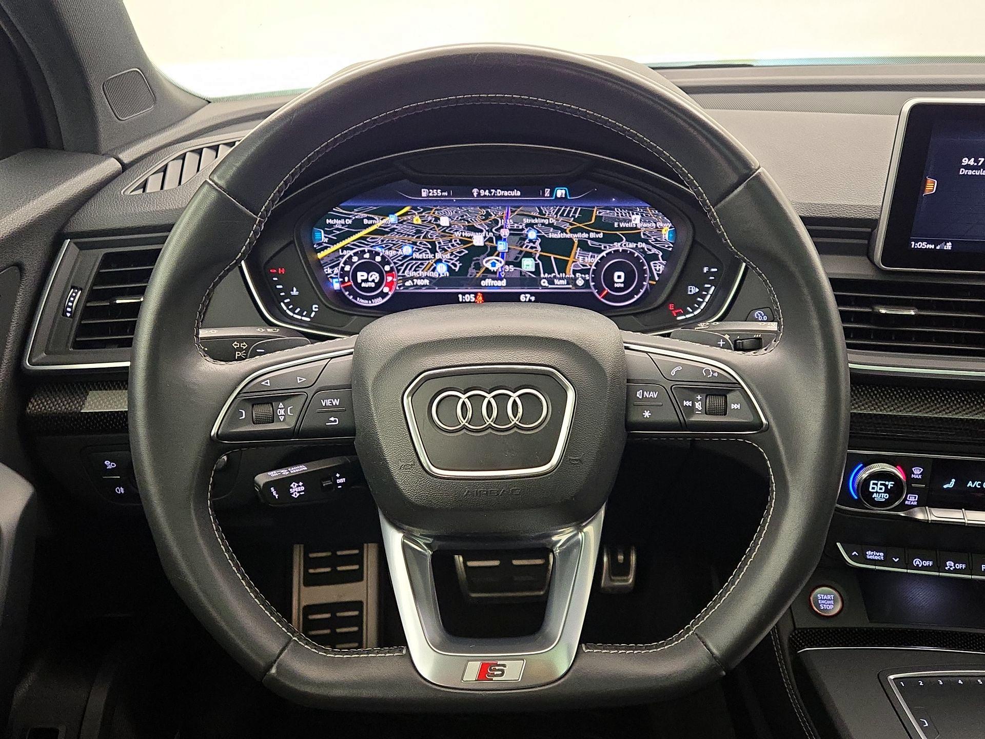 Thumbnail: 2019 Audi SQ5 - 10