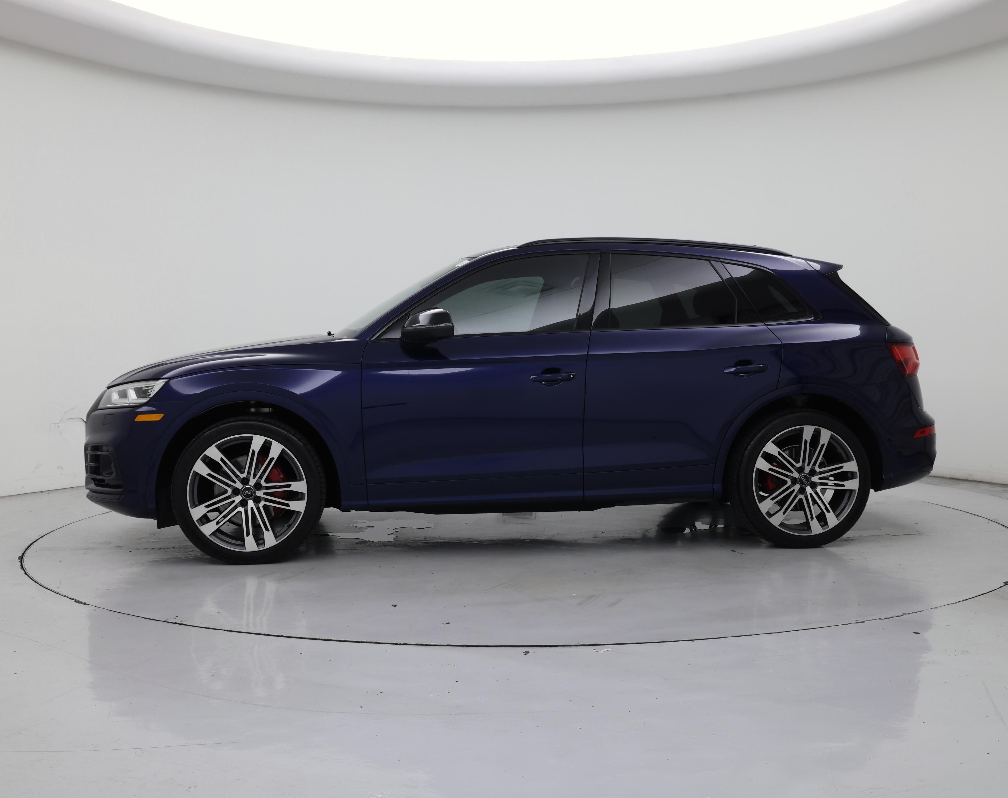 Thumbnail: 2019 Audi SQ5 - 3