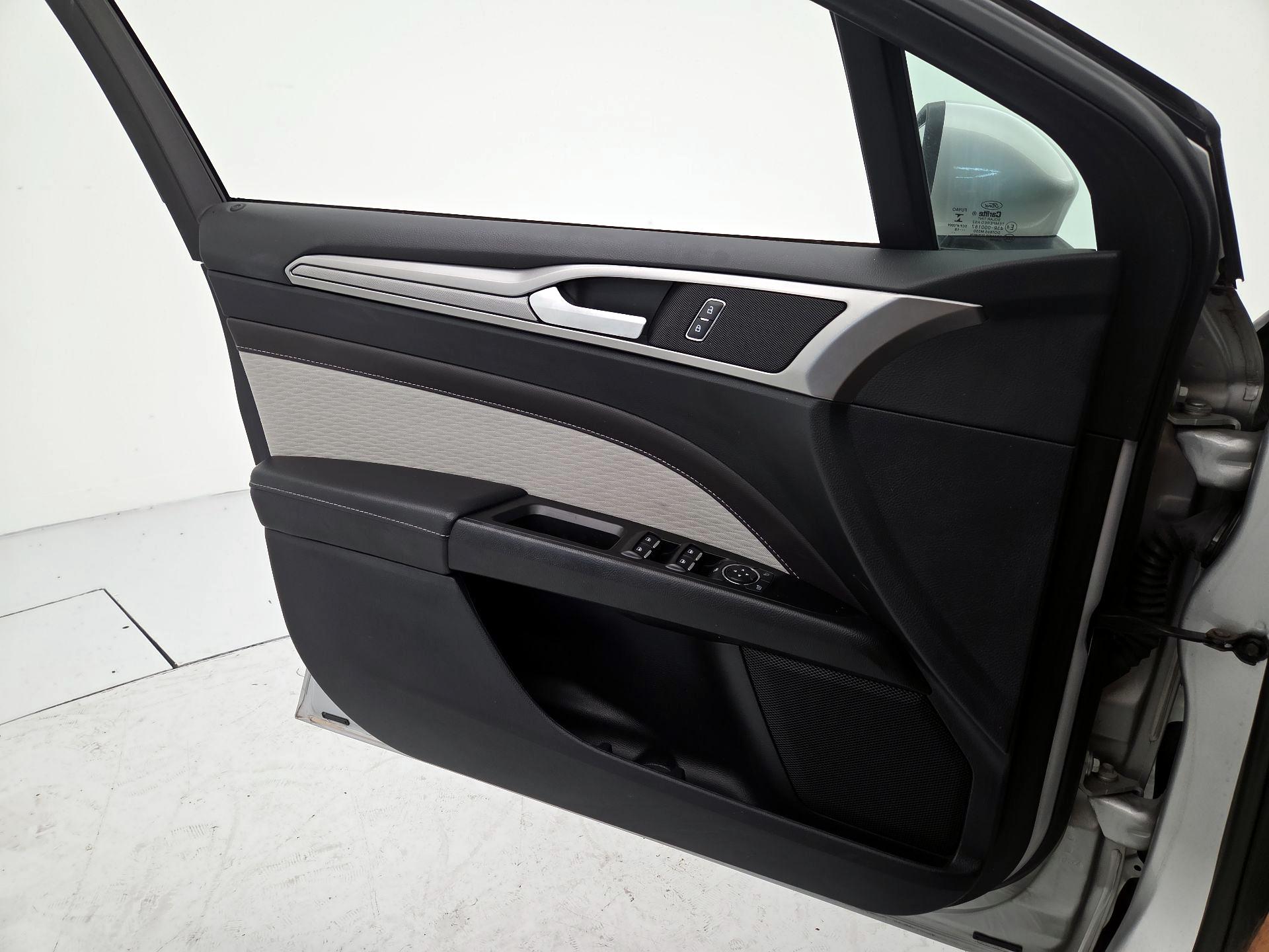Thumbnail: 2019 Ford Fusion - 12