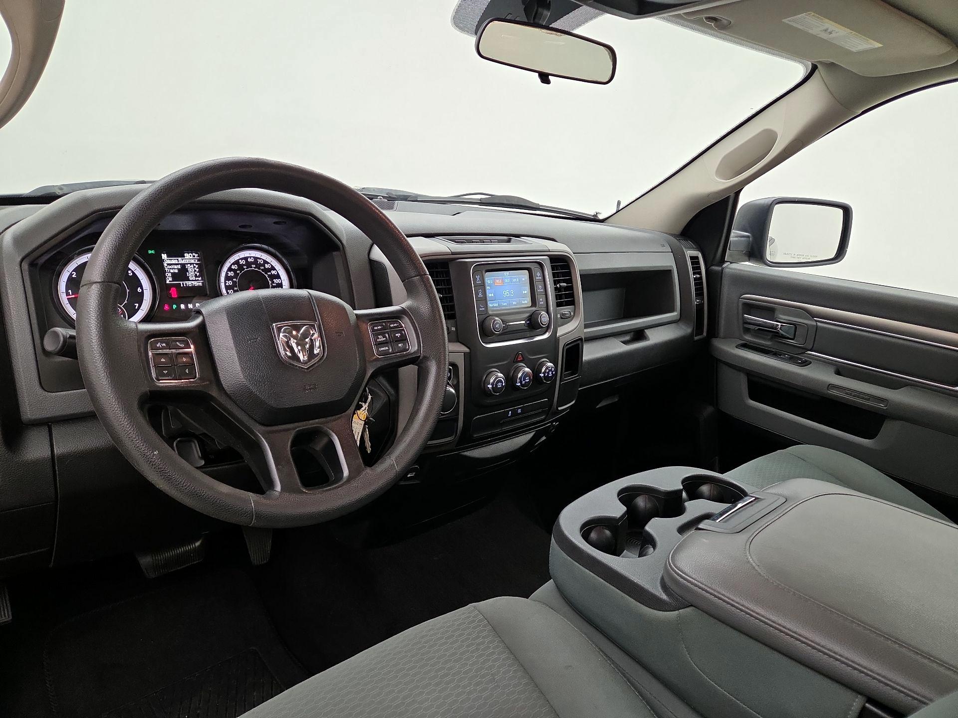 Thumbnail: 2019 RAM 1500 Classic - 9