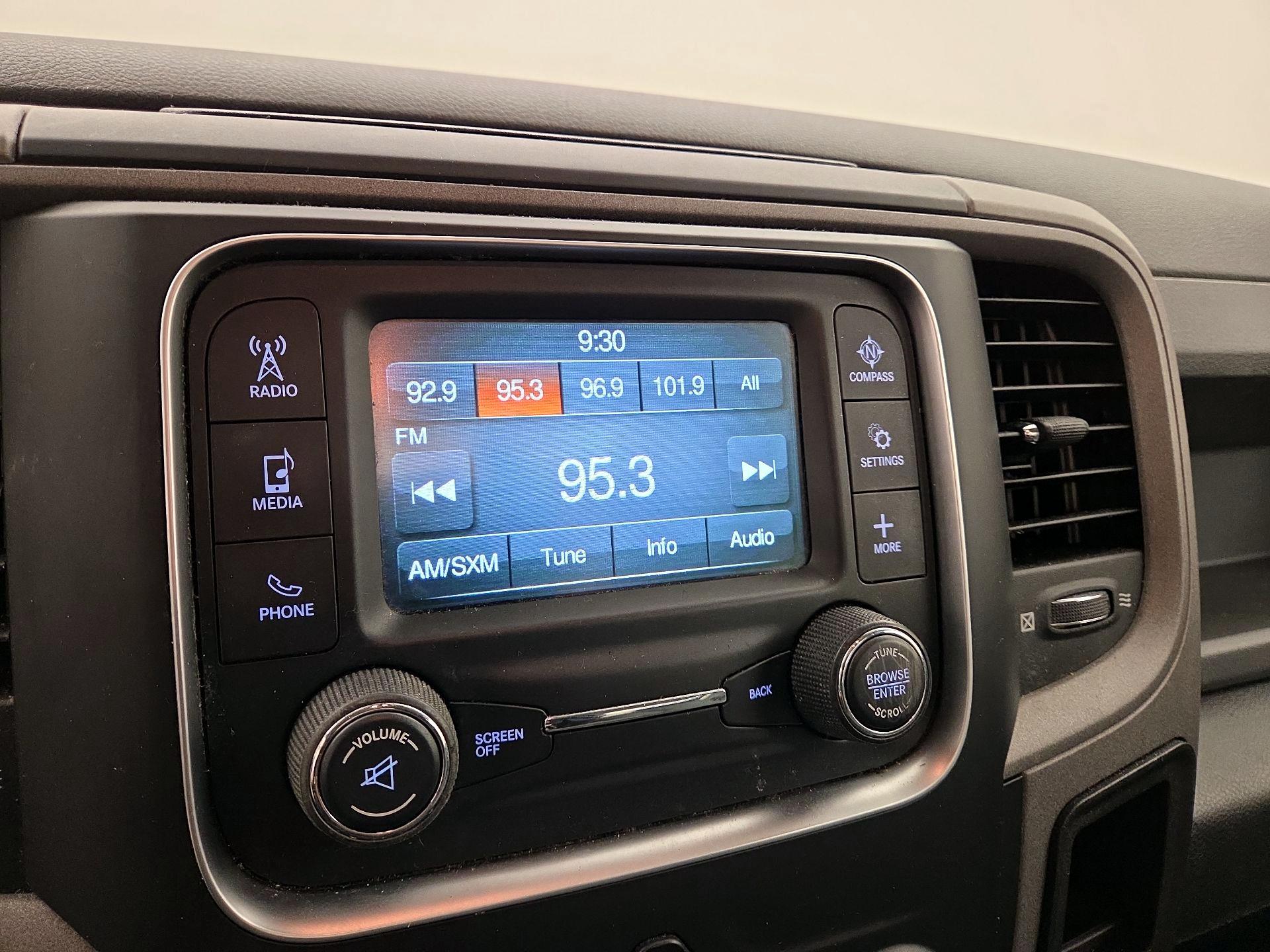 Thumbnail: 2019 RAM 1500 Classic - 15
