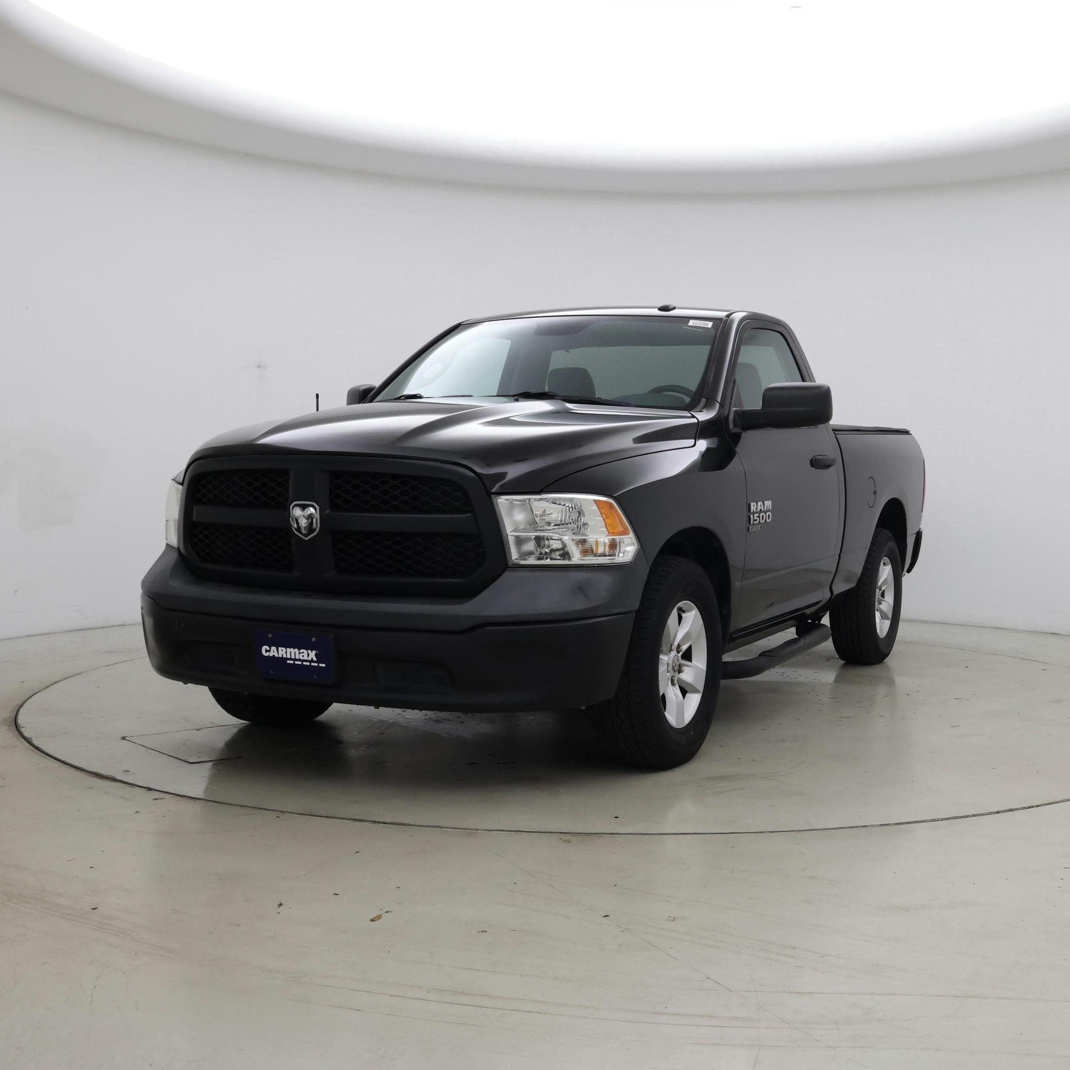 Thumbnail: 2019 RAM 1500 Classic - 4