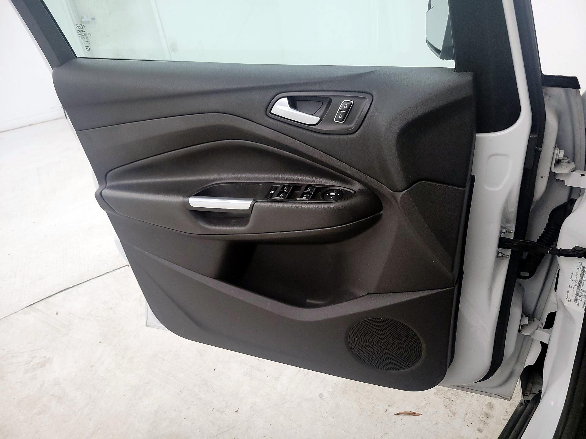Thumbnail: 2015 Ford C-Max - 12