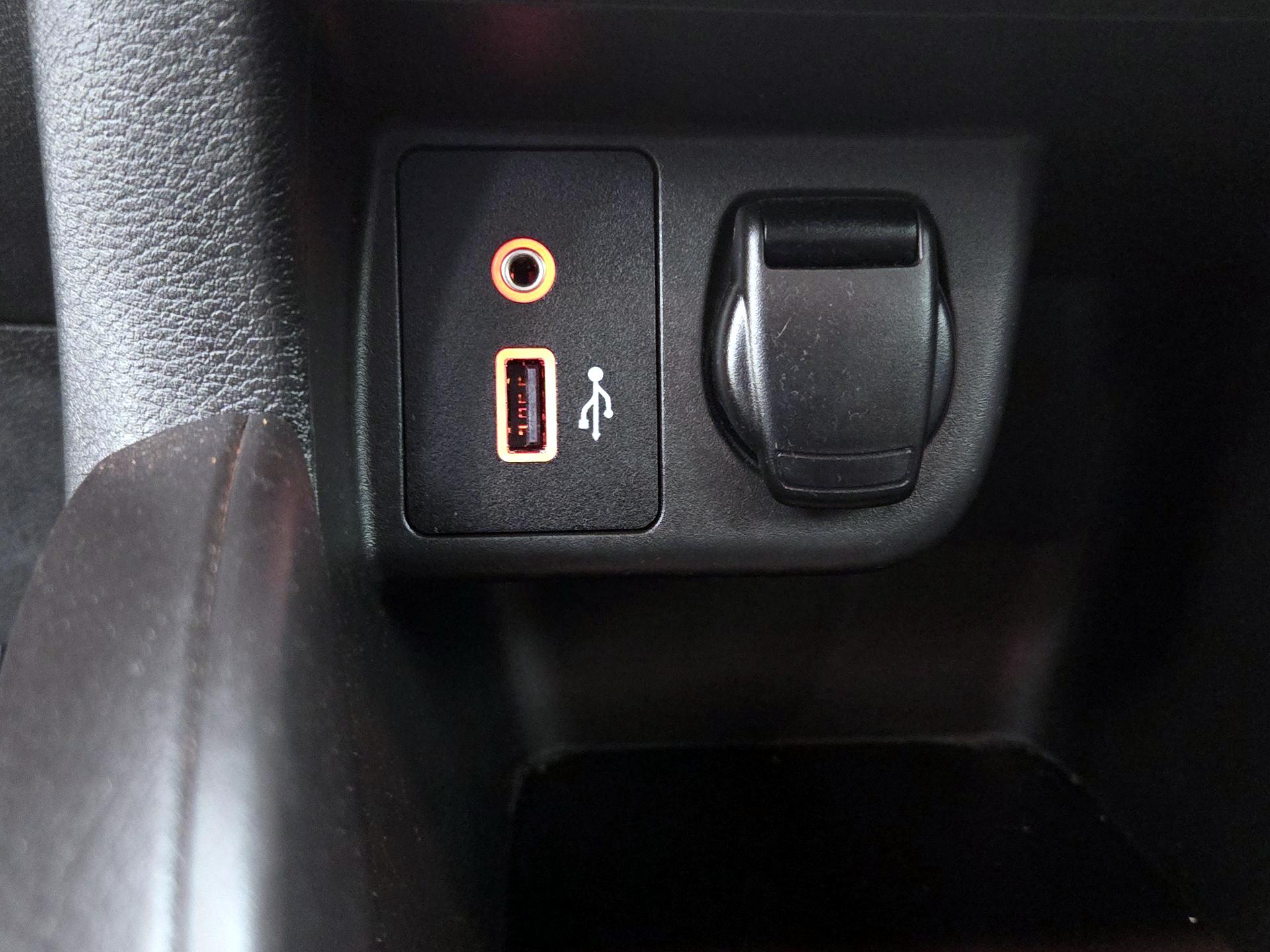 Thumbnail: 2020 Nissan Versa - 18