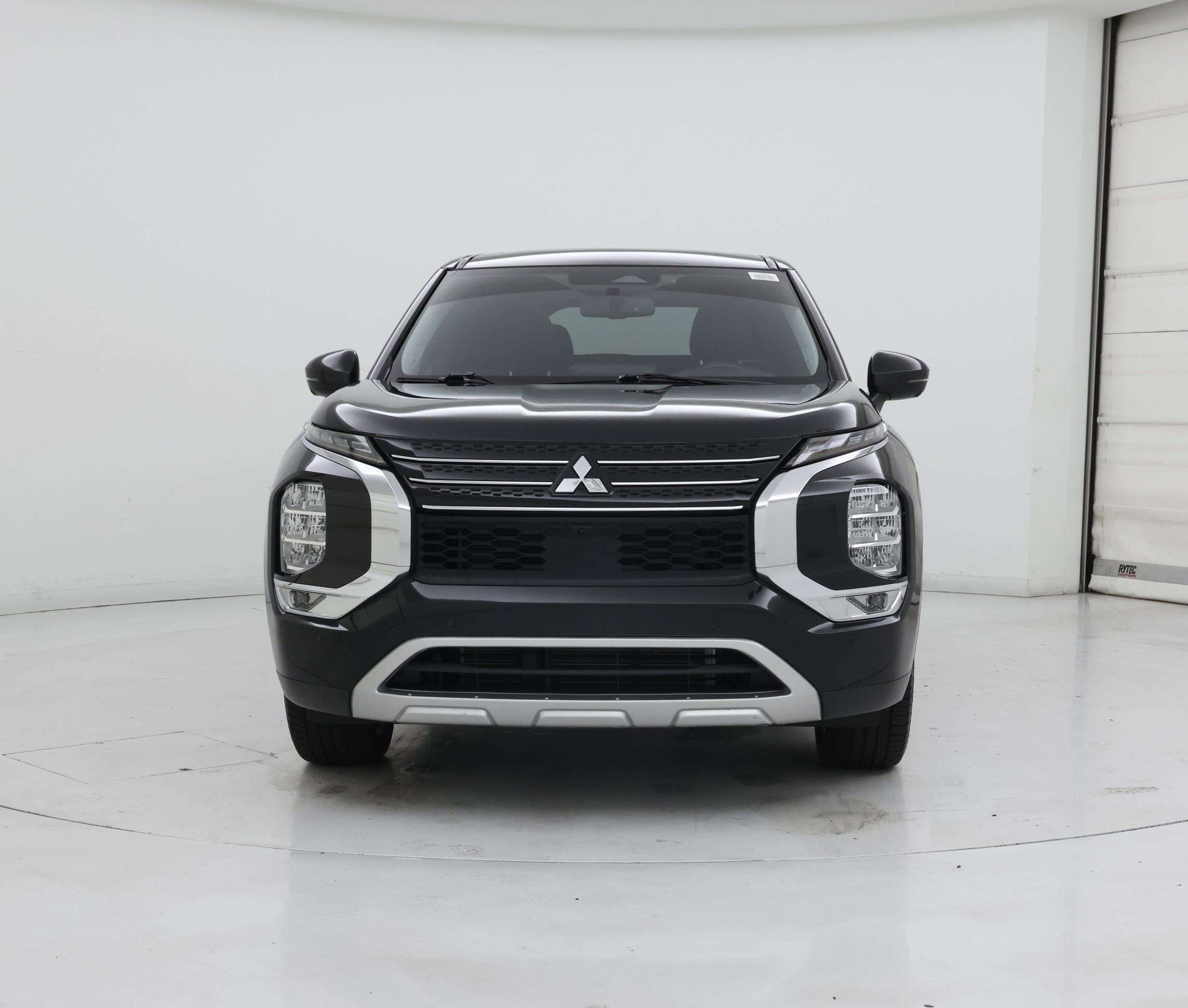 Thumbnail: 2023 Mitsubishi Outlander - 5