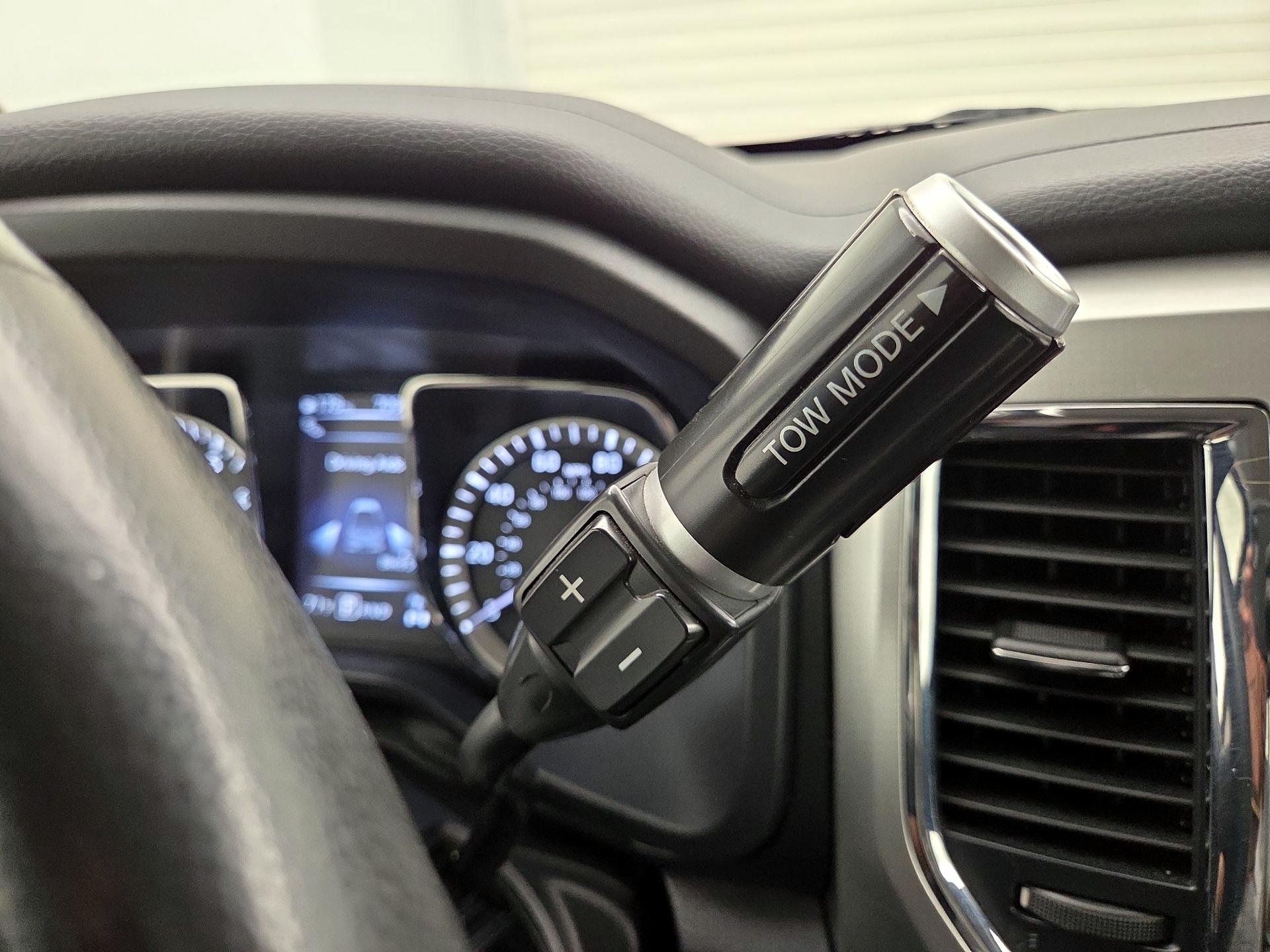 Thumbnail: 2017 Nissan Titan - 17