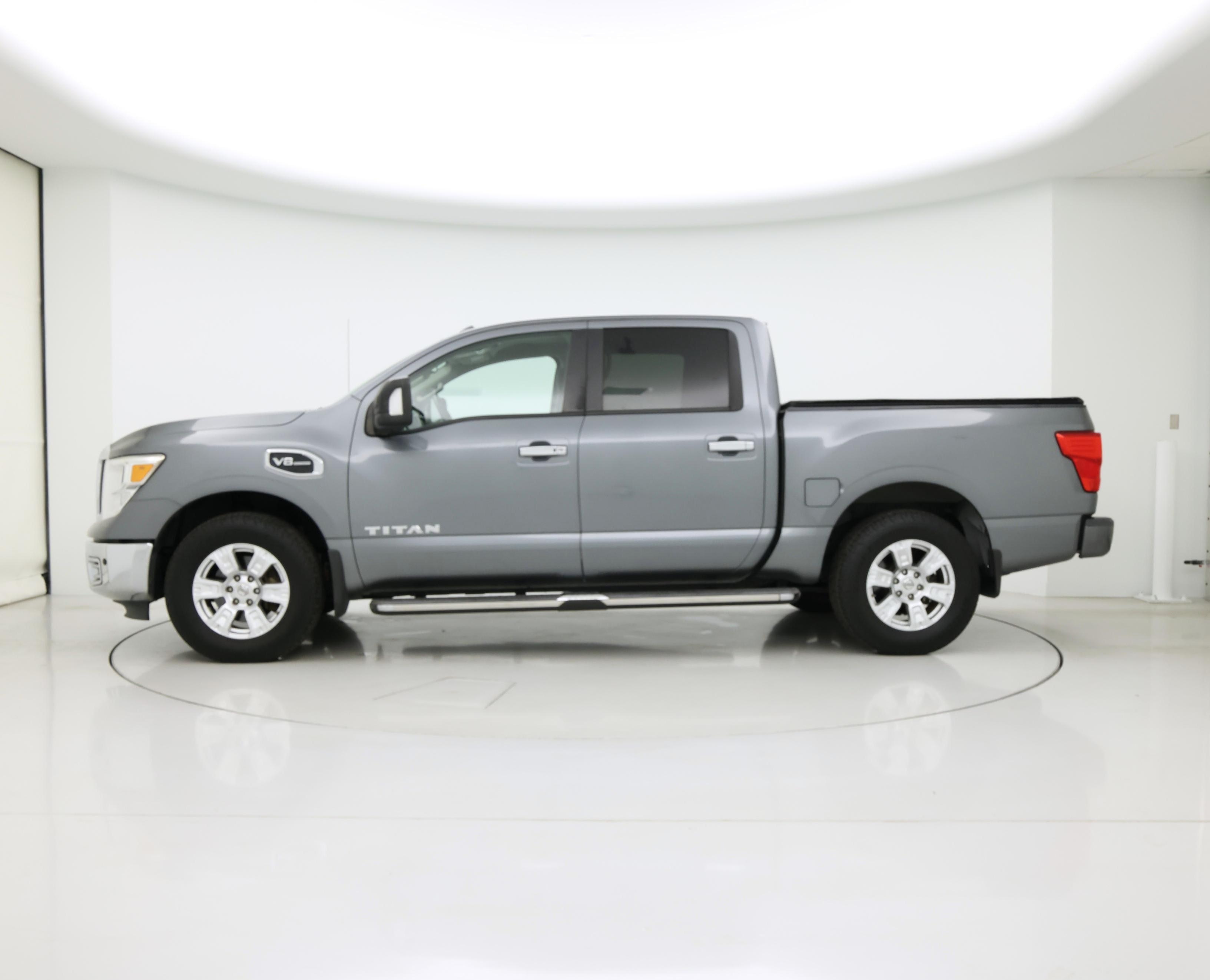 Thumbnail: 2017 Nissan Titan - 3