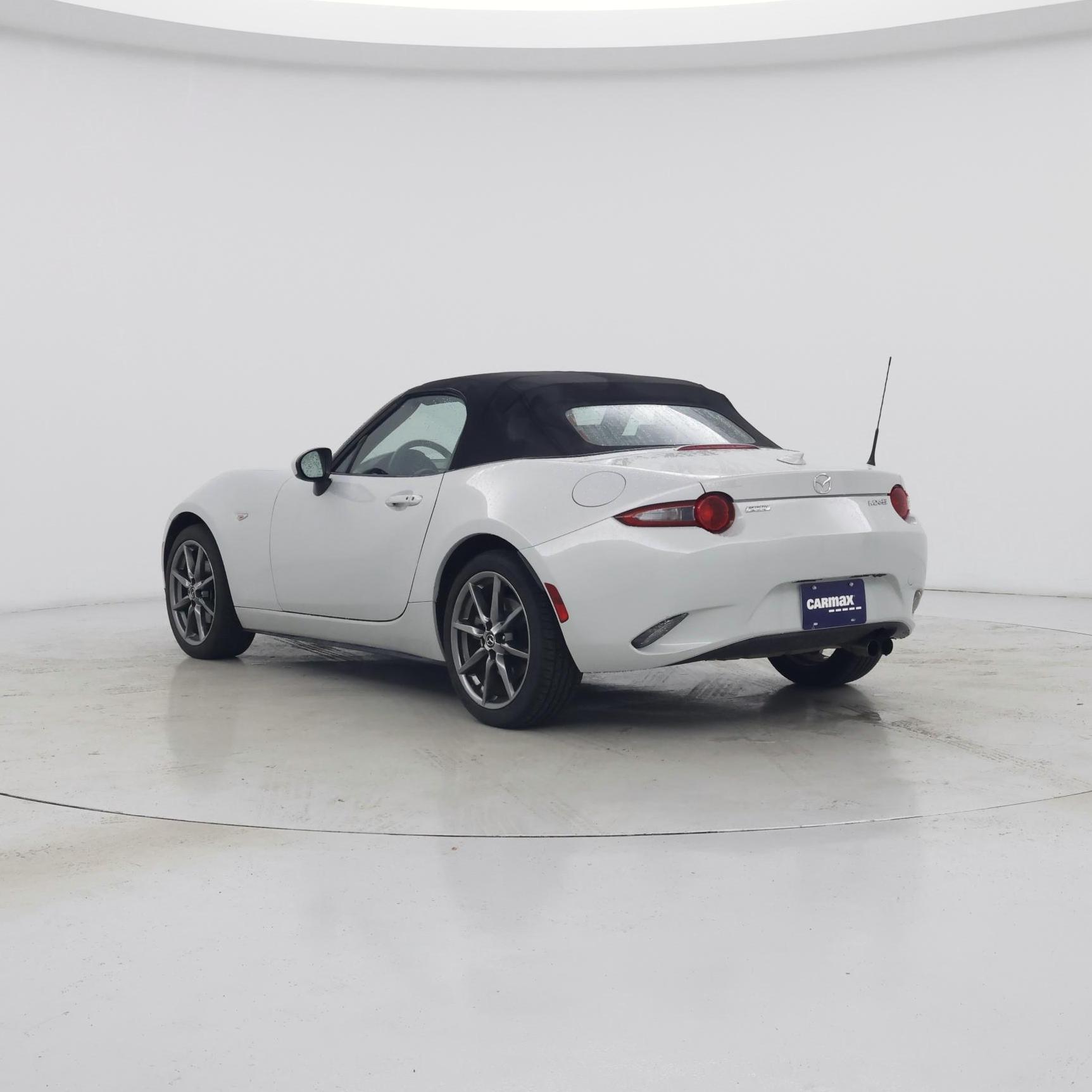 Thumbnail: 2016 Mazda MX-5 Miata - 2