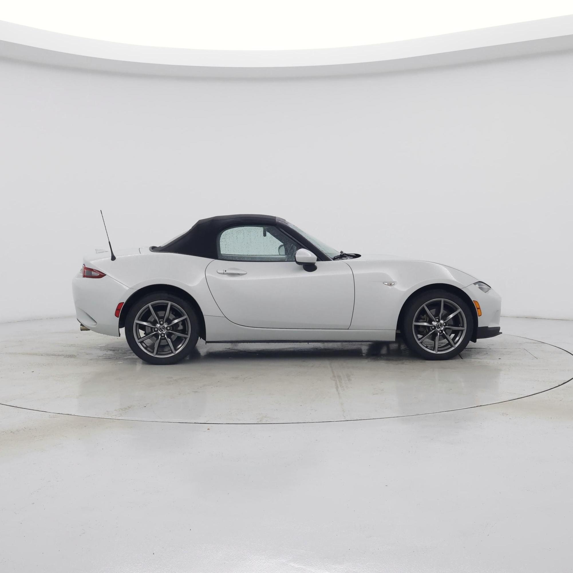 Thumbnail: 2016 Mazda MX-5 Miata - 7