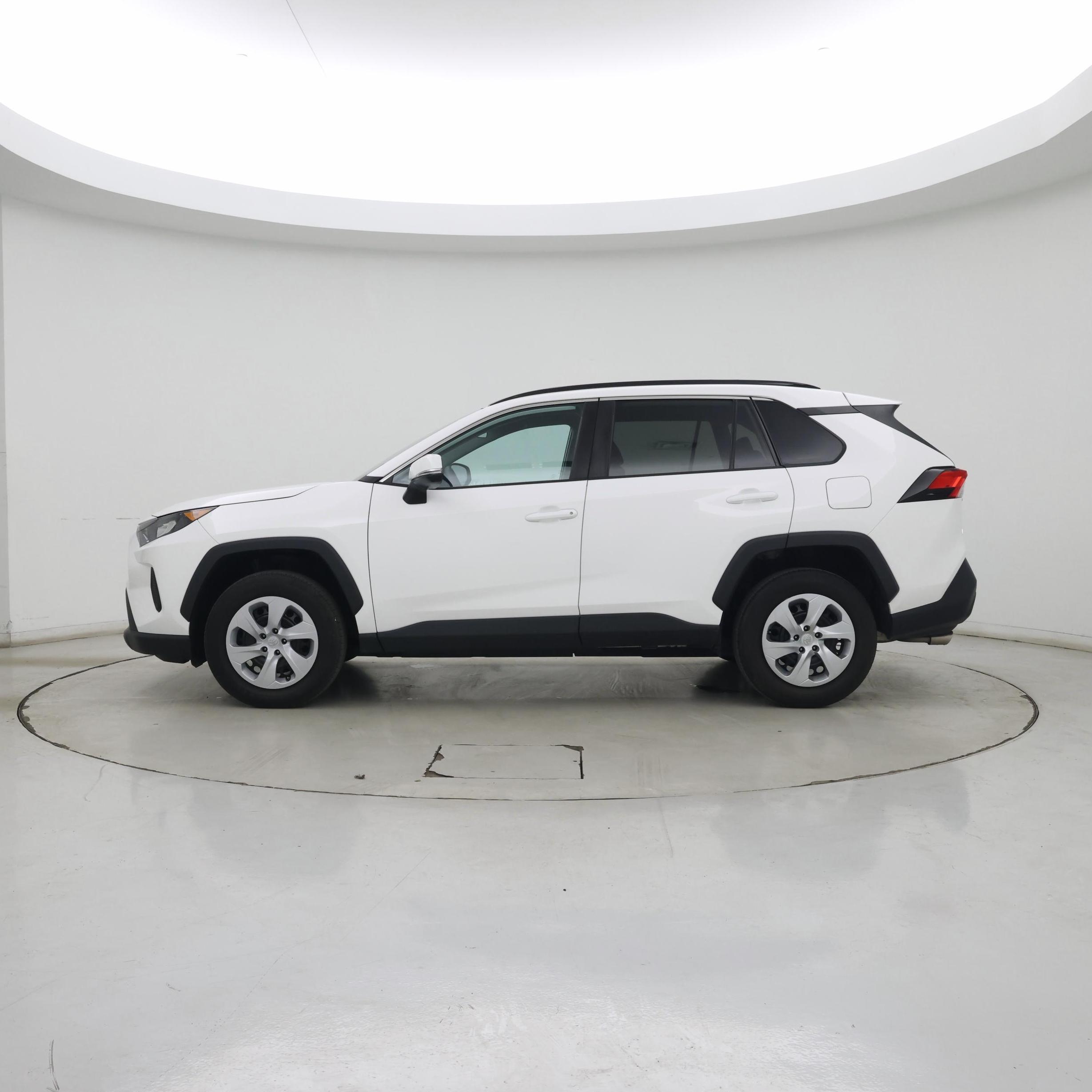 Thumbnail: 2020 Toyota RAV4 - 3