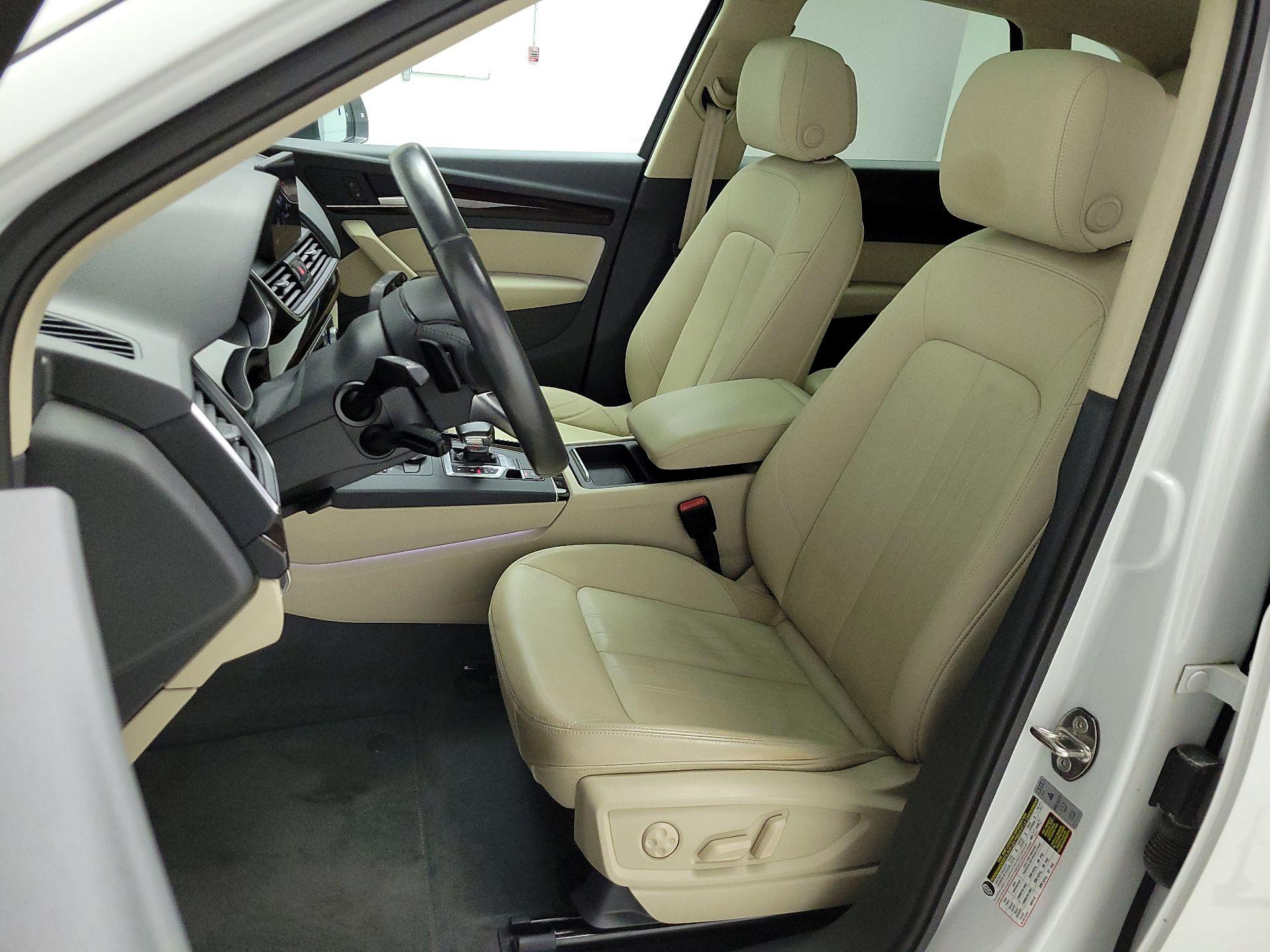 Thumbnail: 2019 Audi Q5 - 11