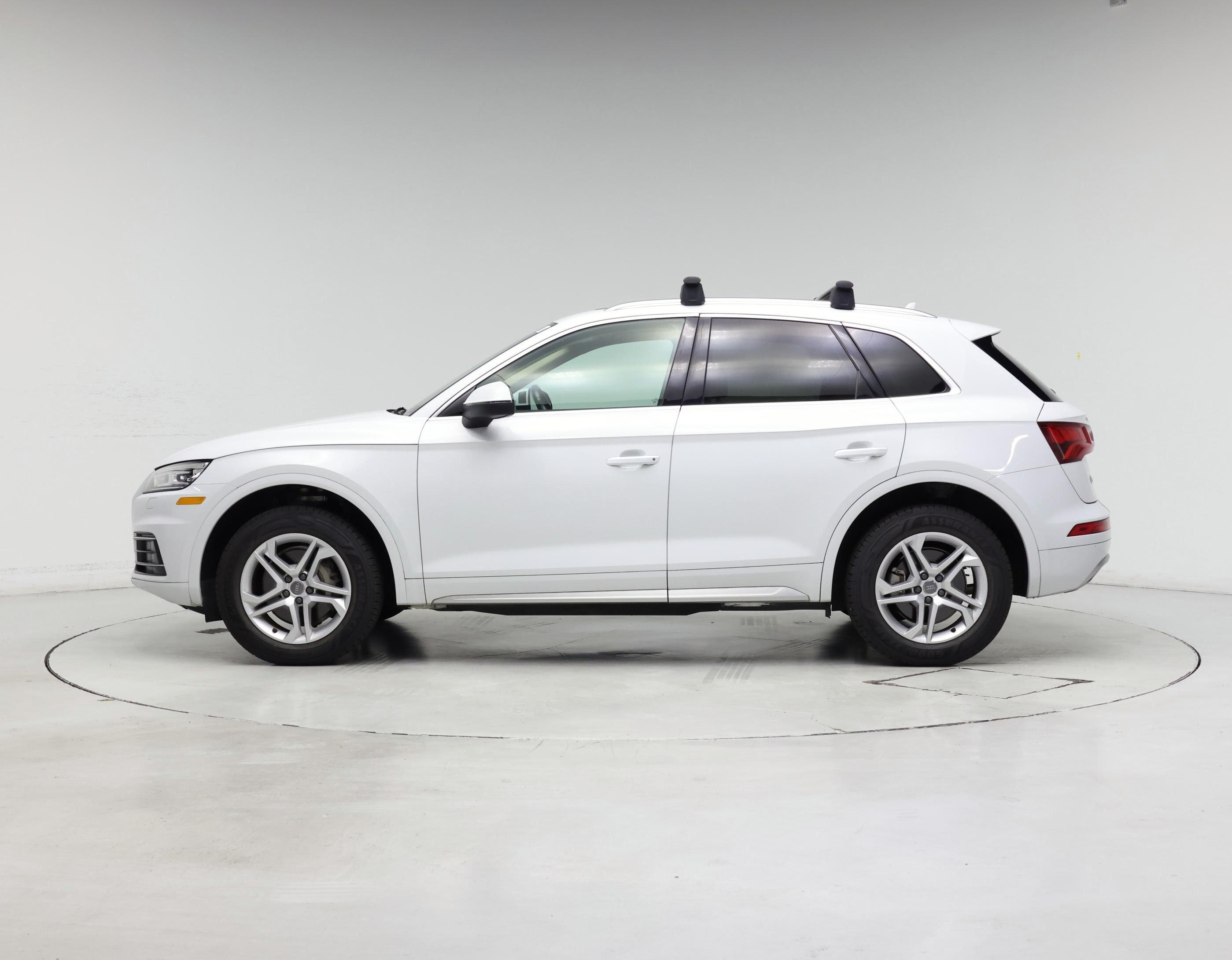 Thumbnail: 2019 Audi Q5 - 3
