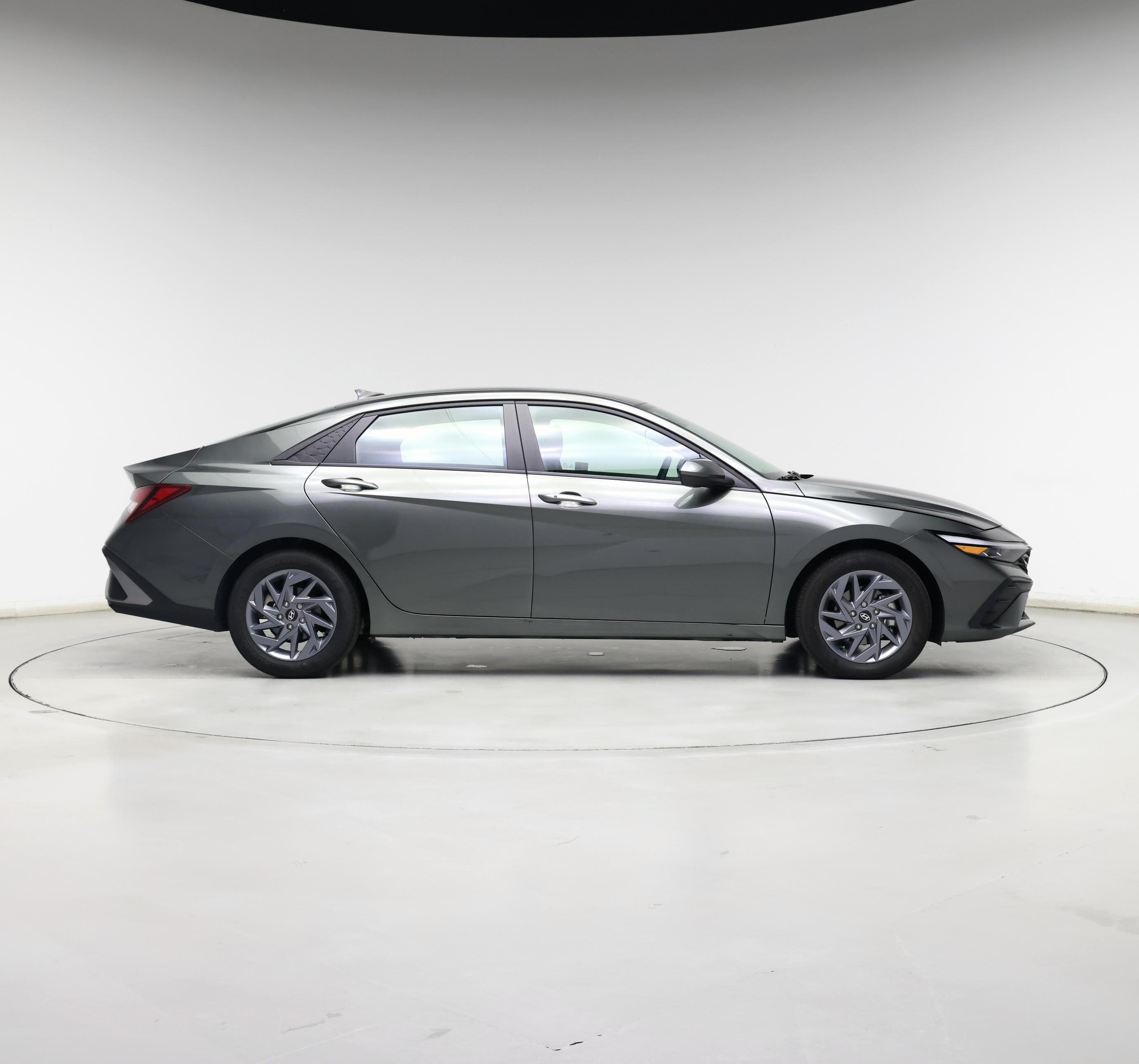 Thumbnail: 2024 Hyundai Elantra - 7