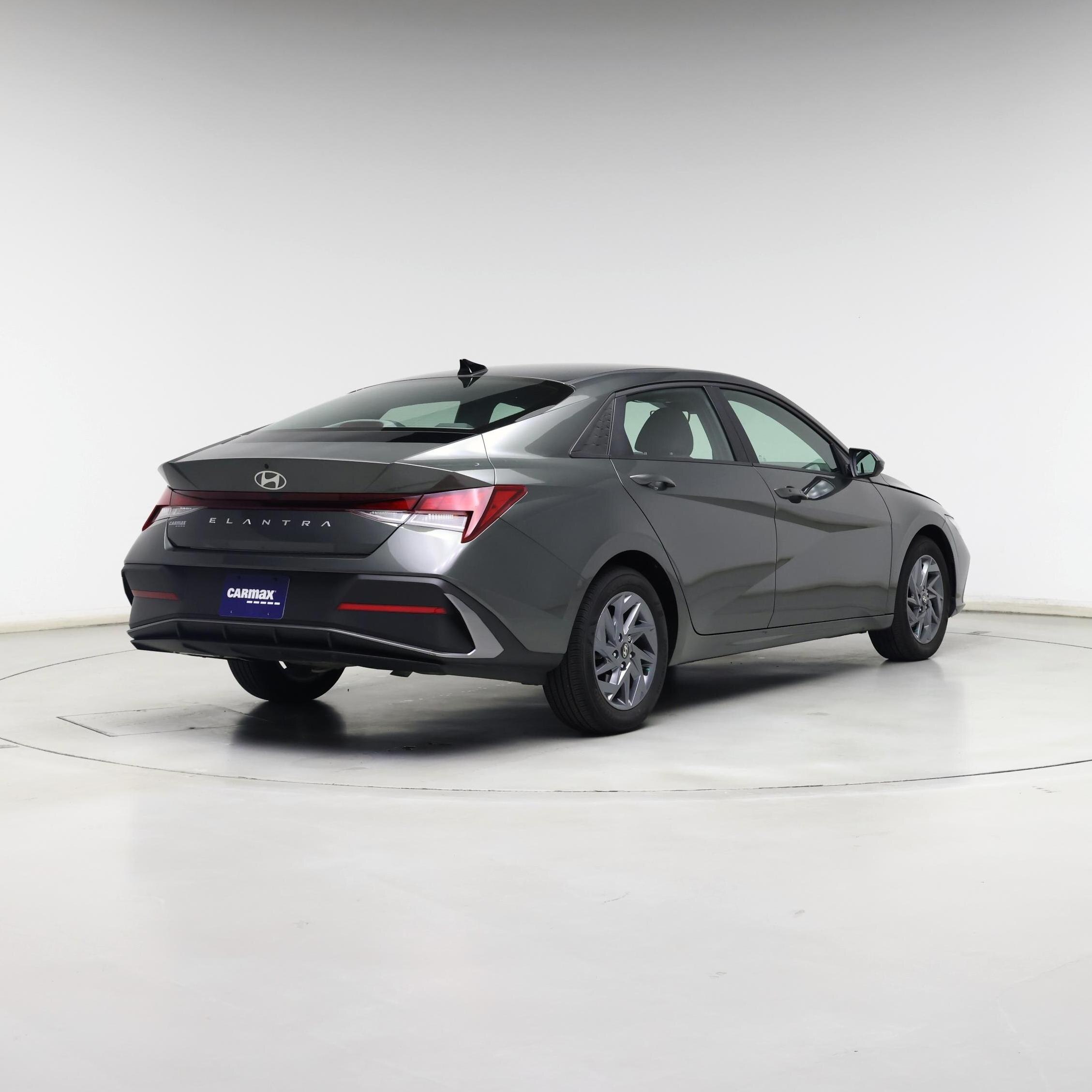Thumbnail: 2024 Hyundai Elantra - 8