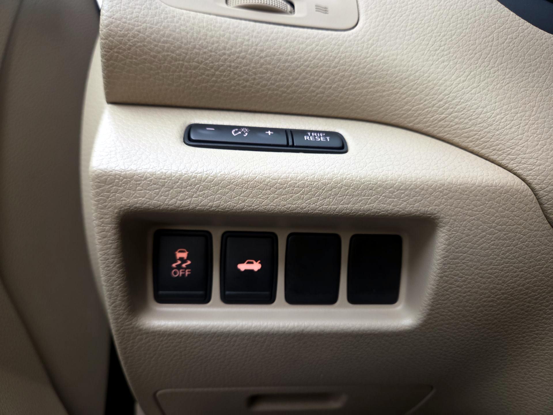 Thumbnail: 2014 Nissan Altima - 13