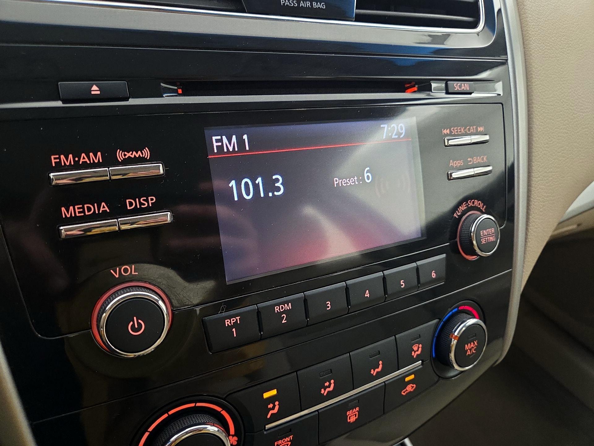 Thumbnail: 2014 Nissan Altima - 15