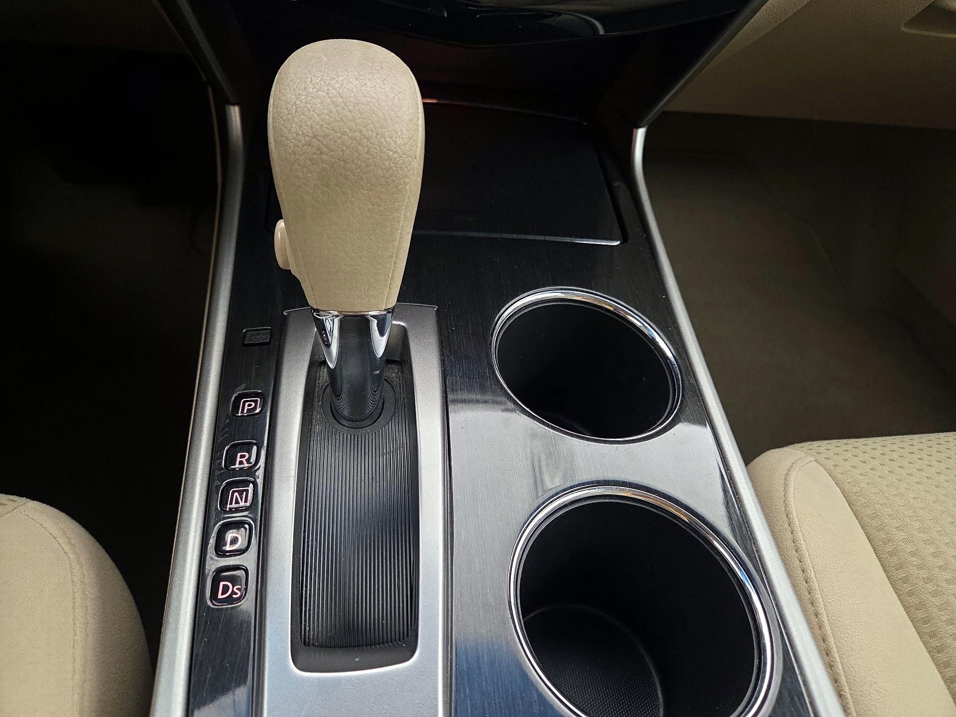 Thumbnail: 2014 Nissan Altima - 17