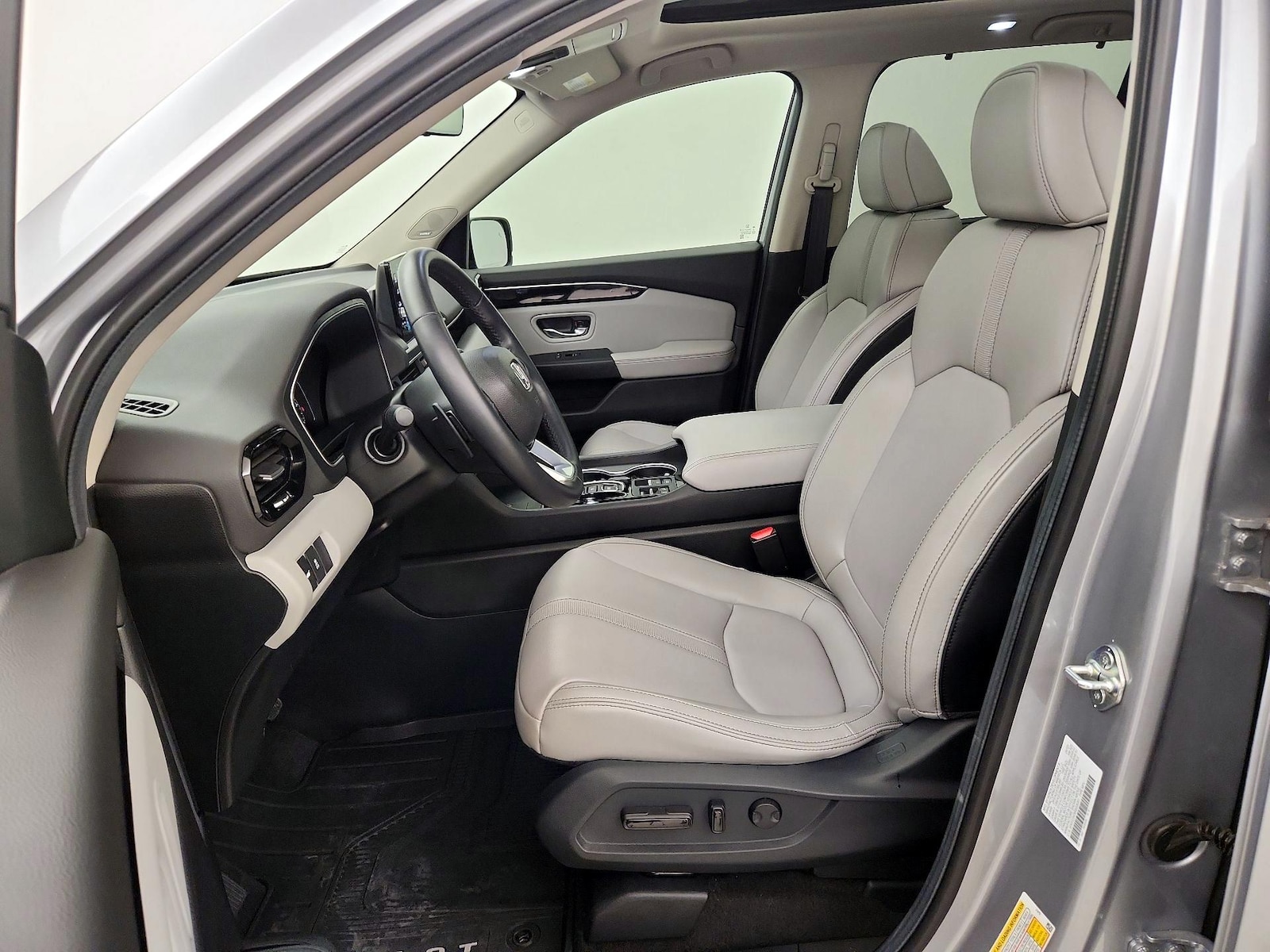 2024 Honda Pilot Touring - Photo 12