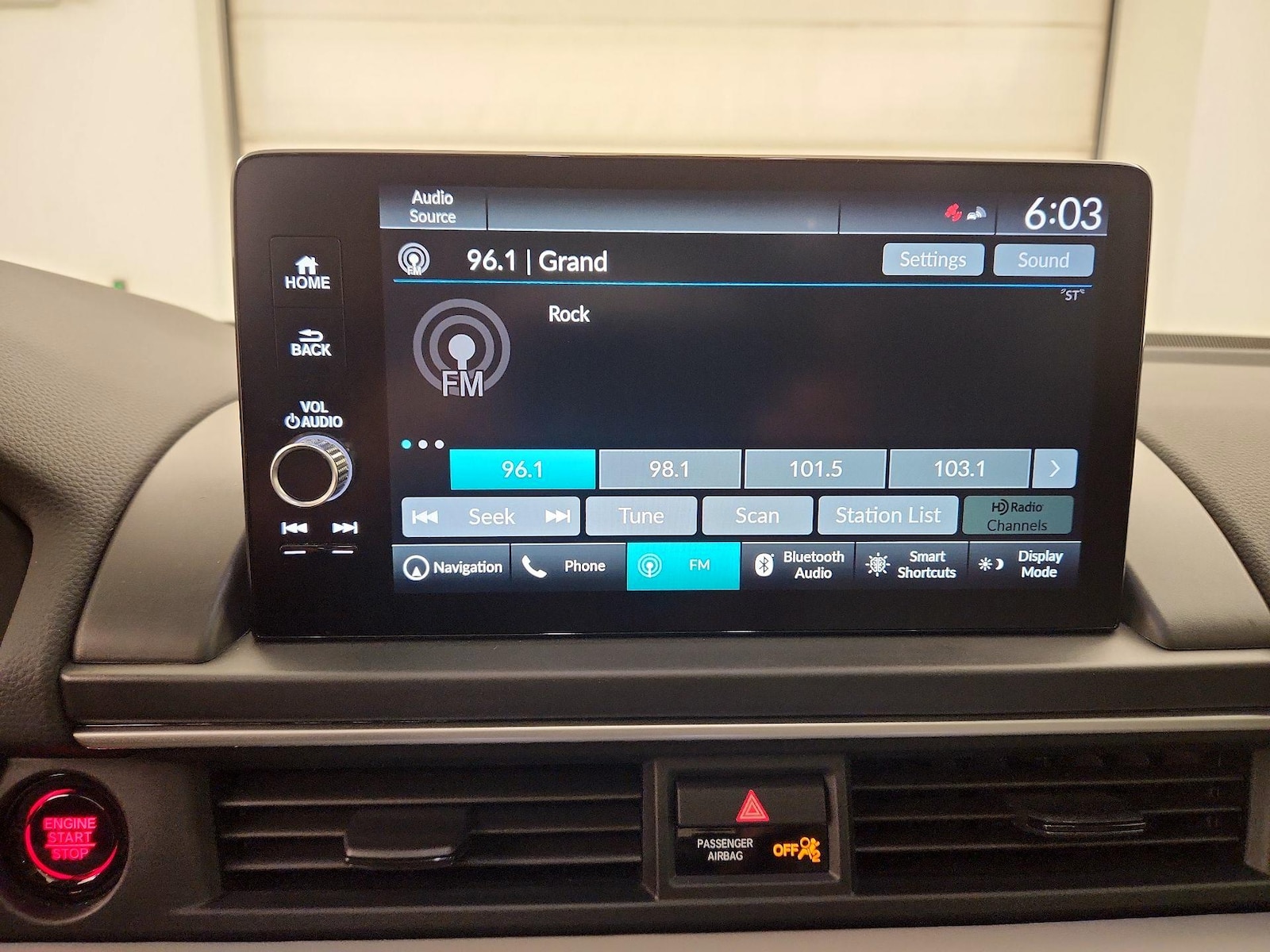 2024 Honda Pilot Touring - Photo 17
