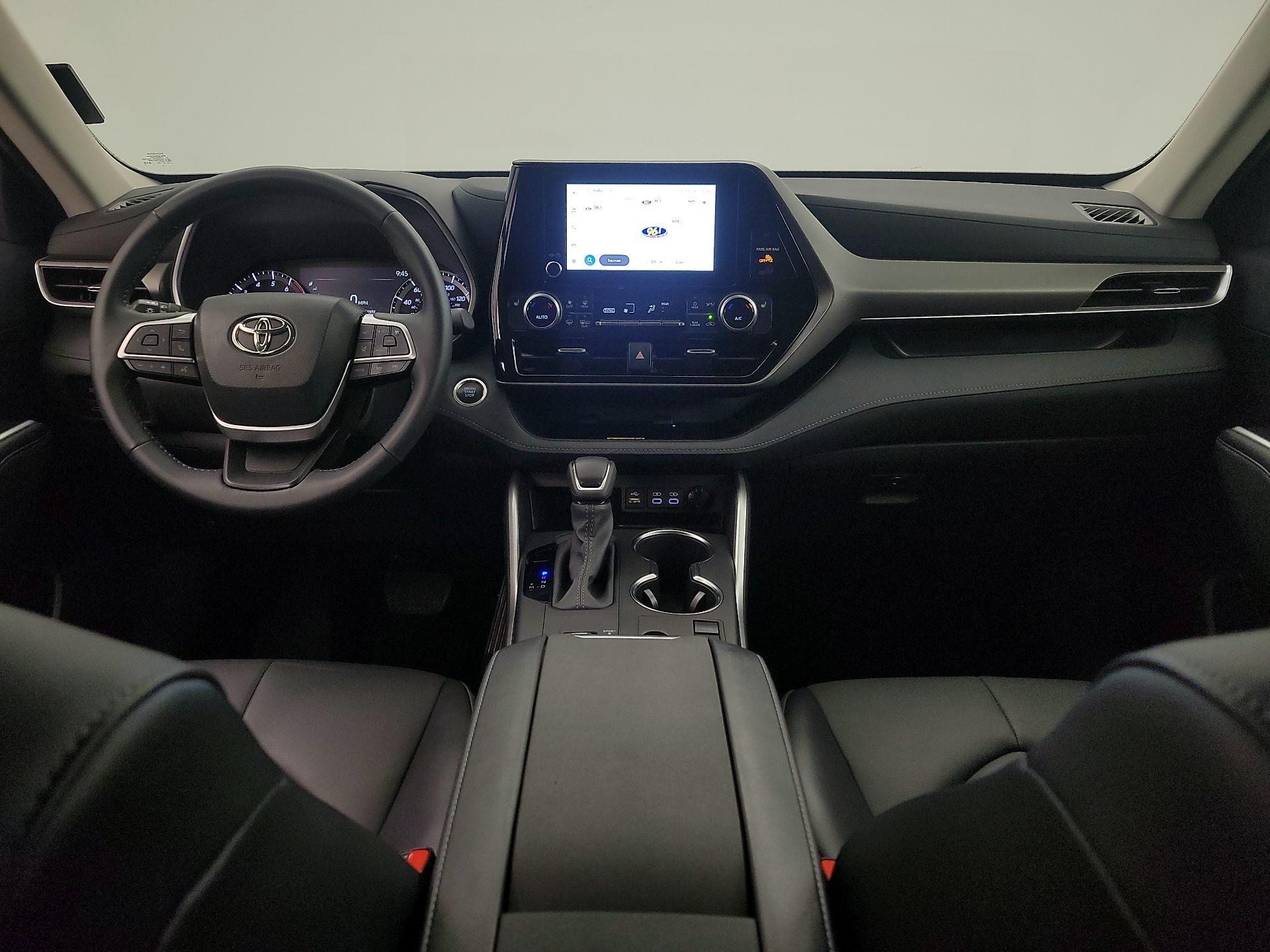 Thumbnail: 2024 Toyota Highlander - 9