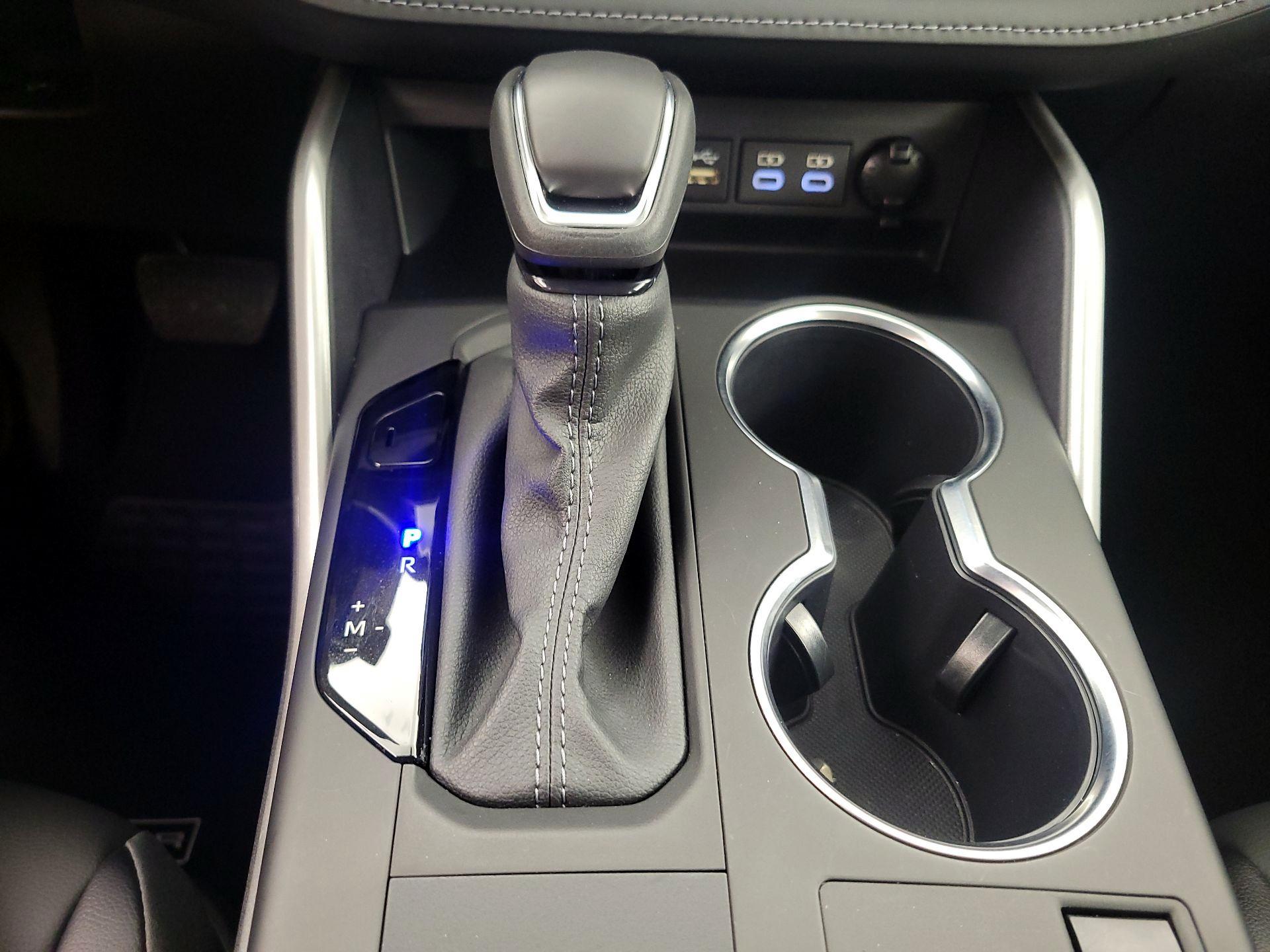 Thumbnail: 2024 Toyota Highlander - 17