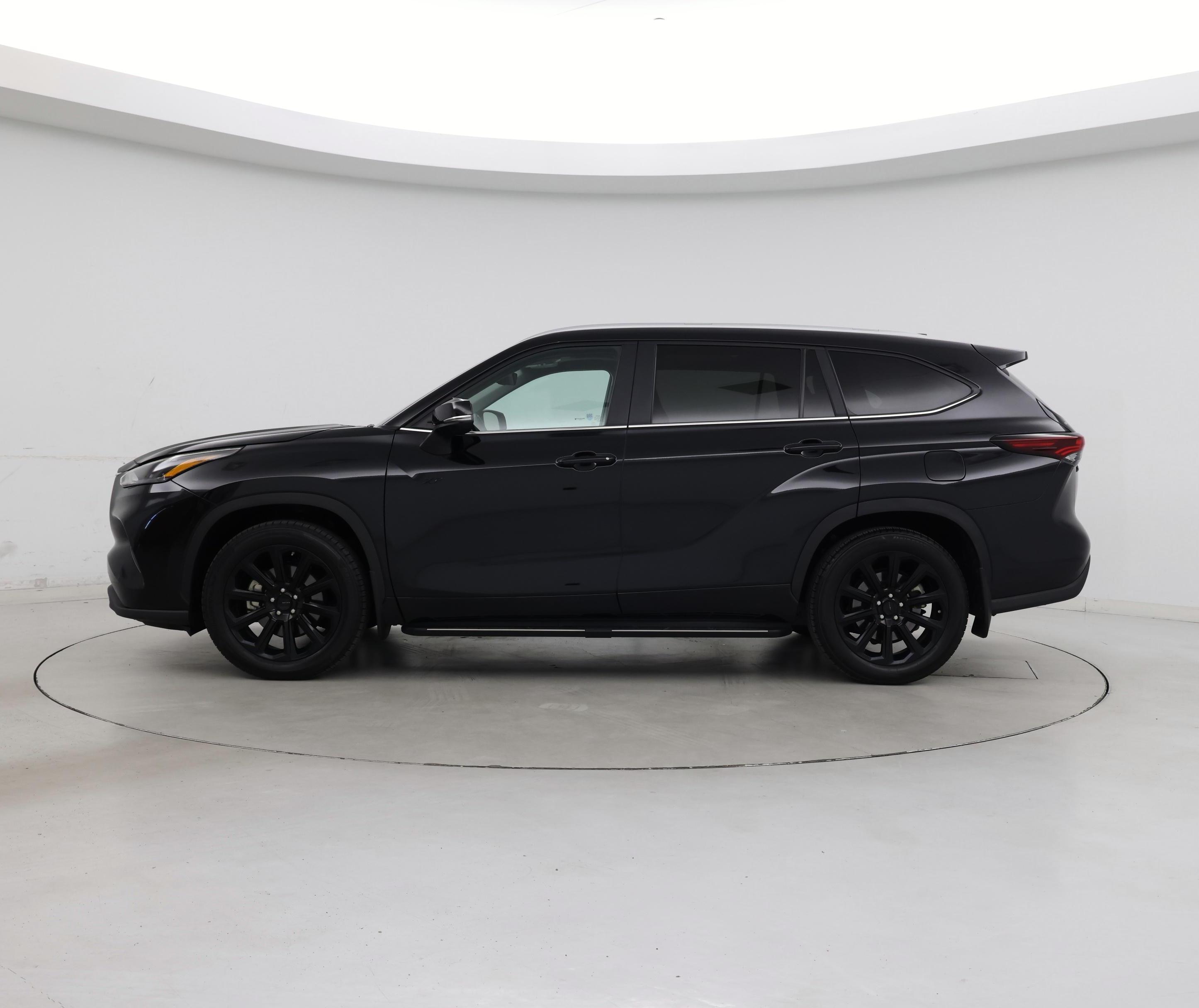 Thumbnail: 2024 Toyota Highlander - 3