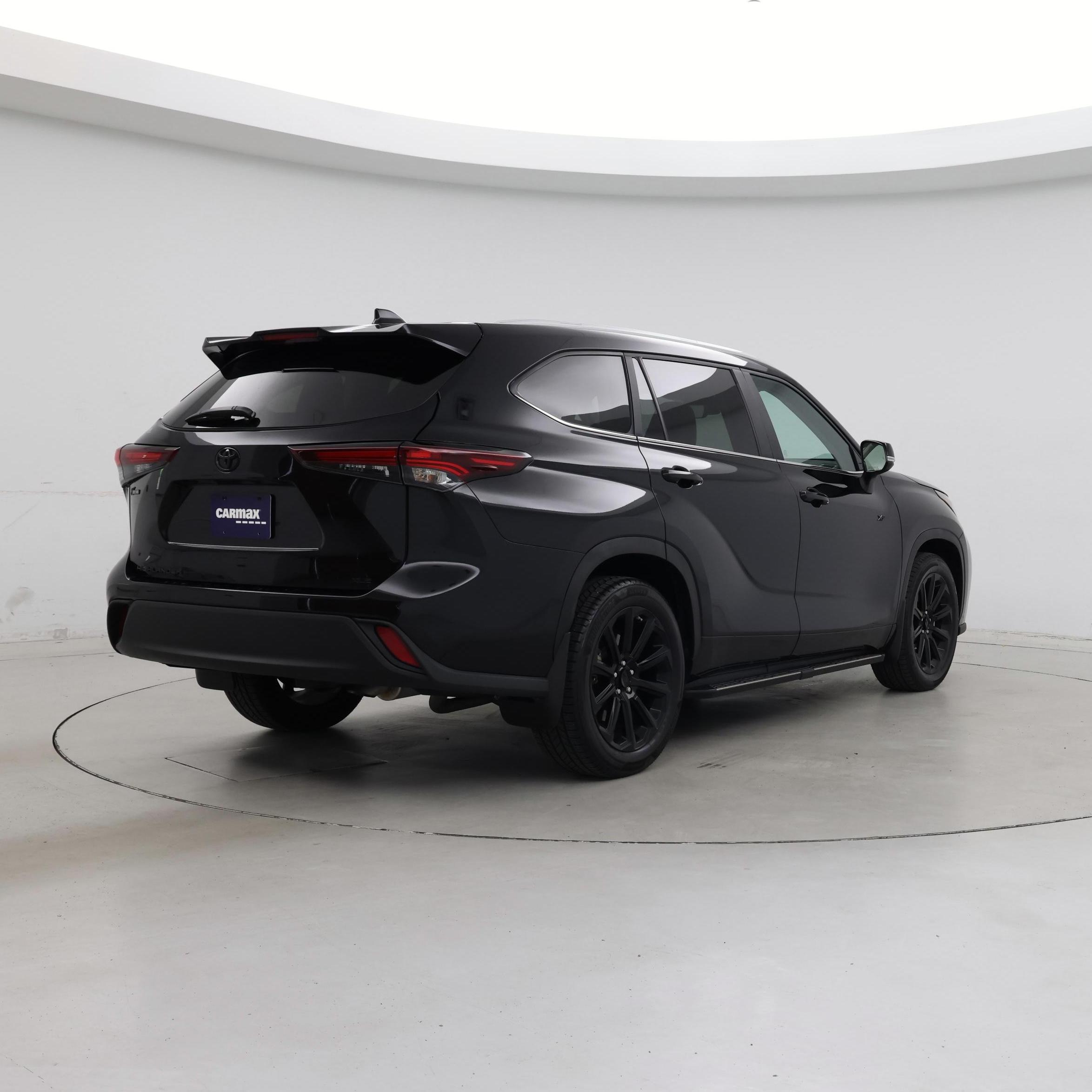 Thumbnail: 2024 Toyota Highlander - 8