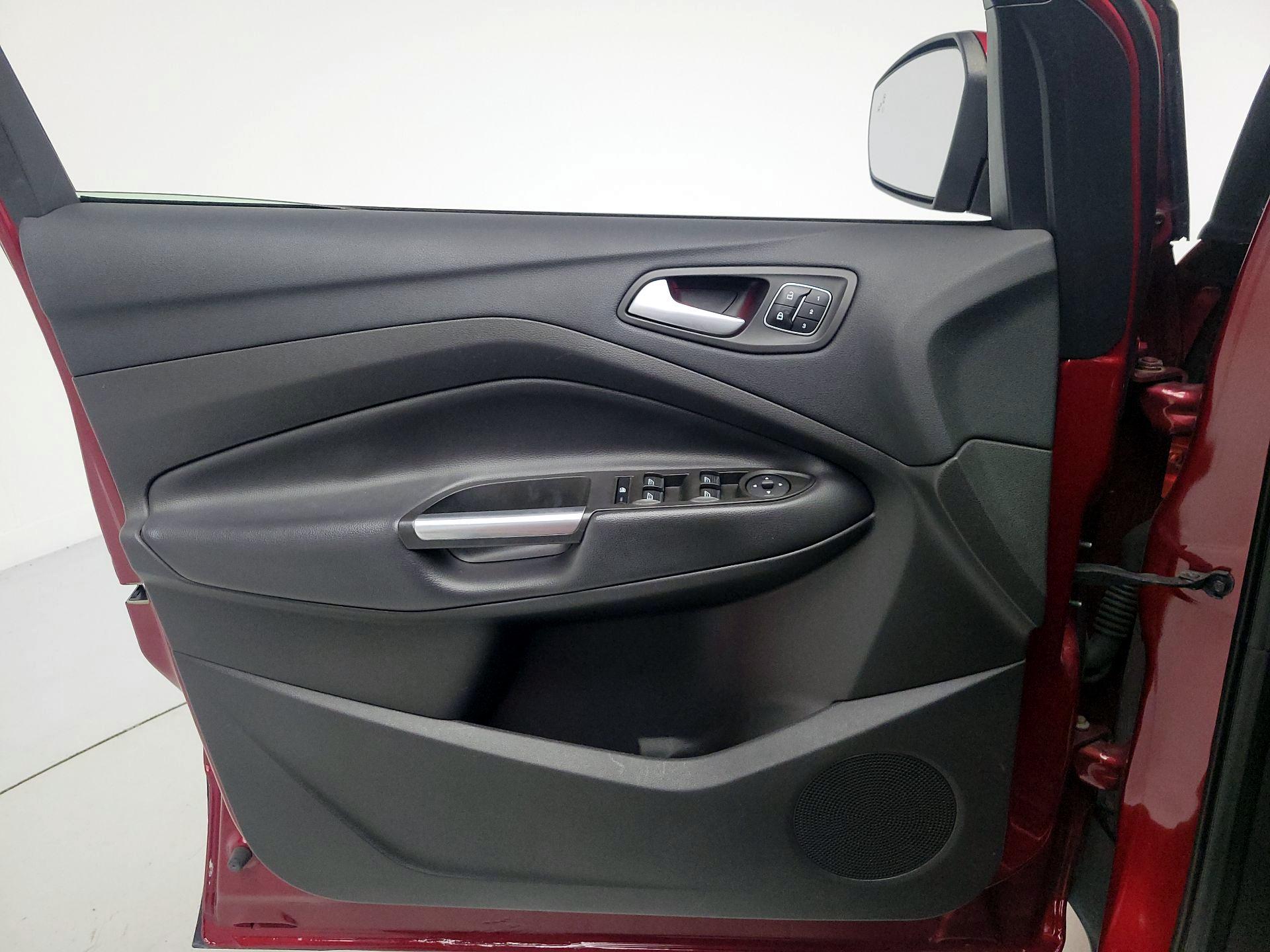 Thumbnail: 2017 Ford Escape - 12