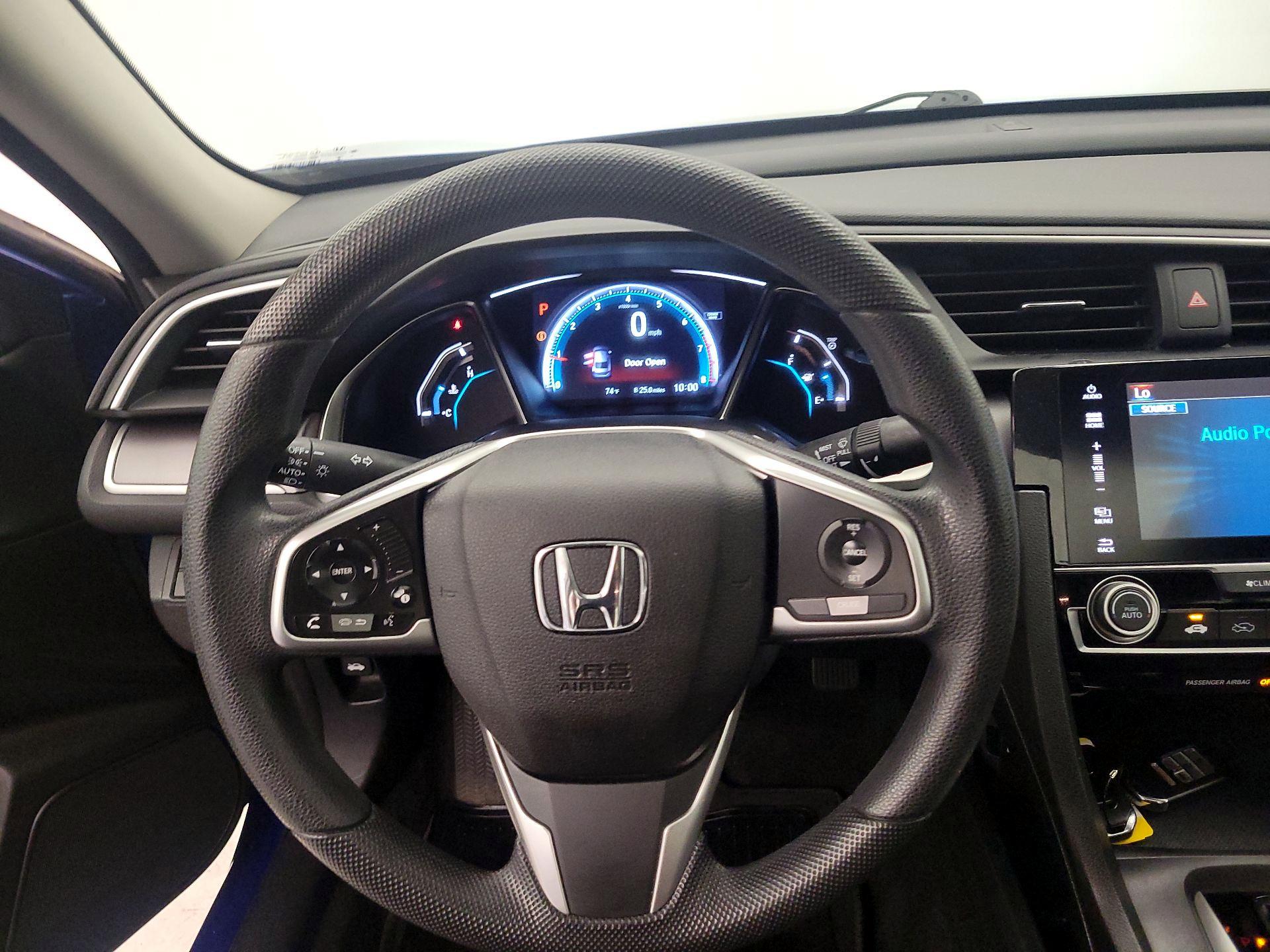 Thumbnail: 2016 Honda Civic - 10