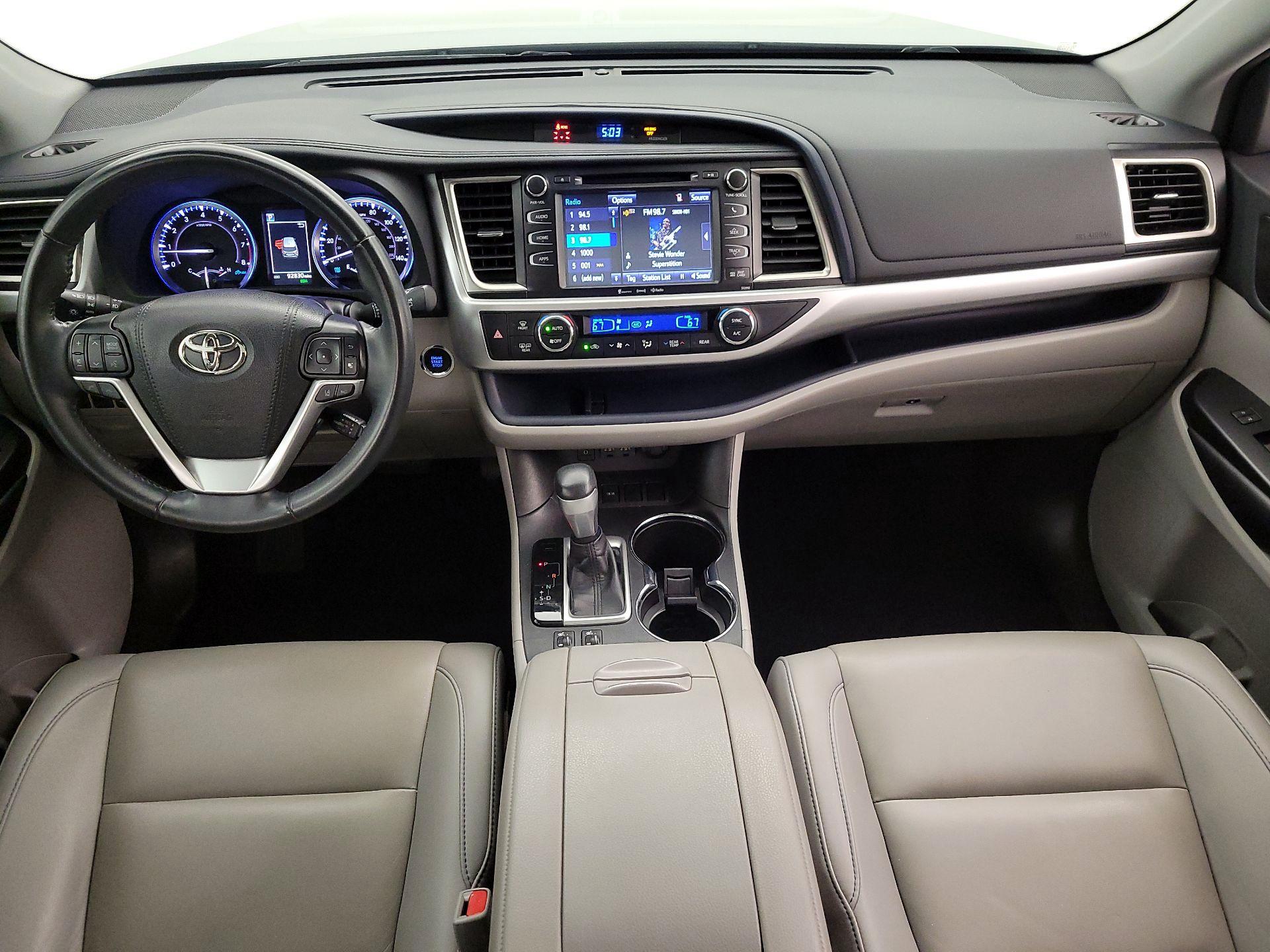 Thumbnail: 2019 Toyota Highlander - 9