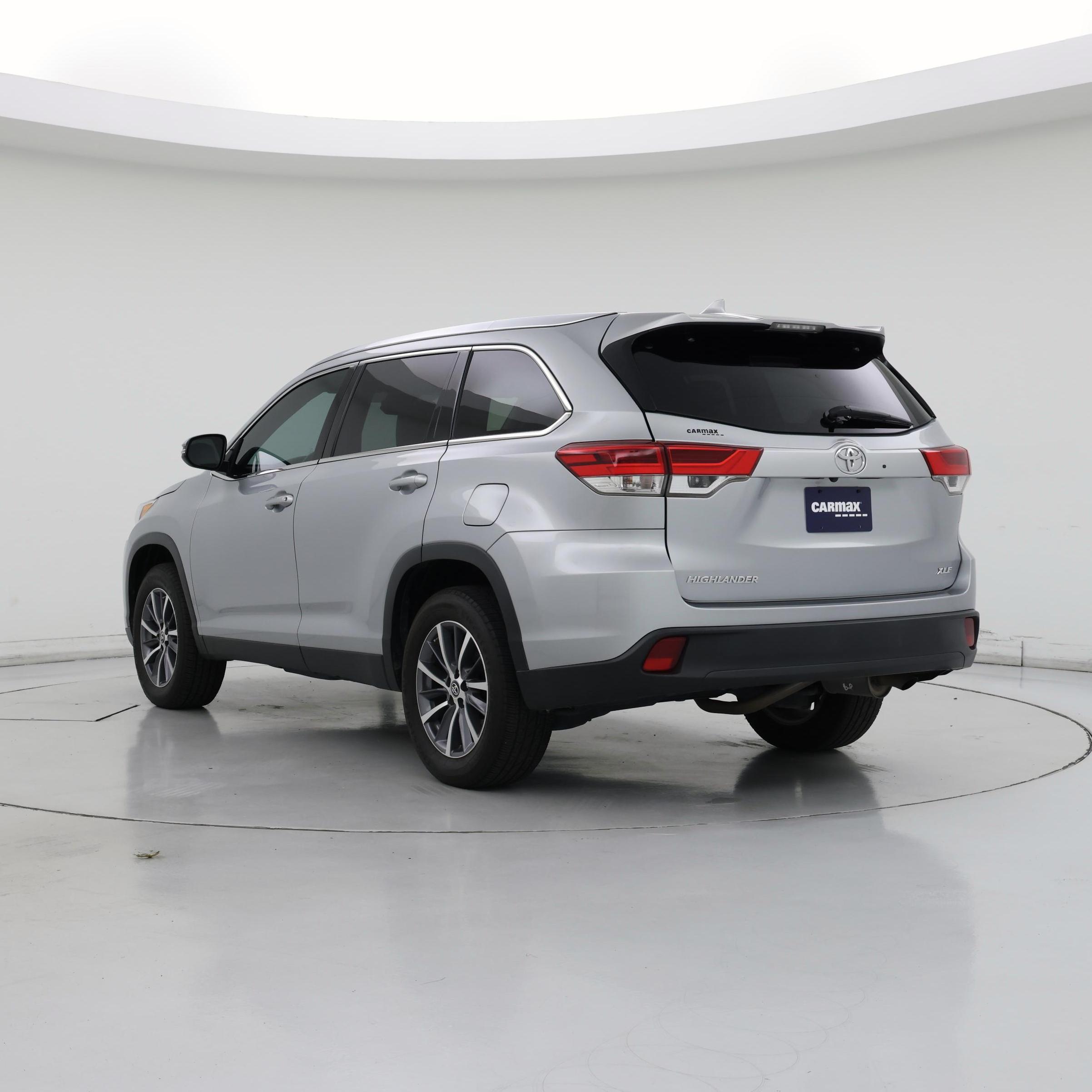 Thumbnail: 2019 Toyota Highlander - 2