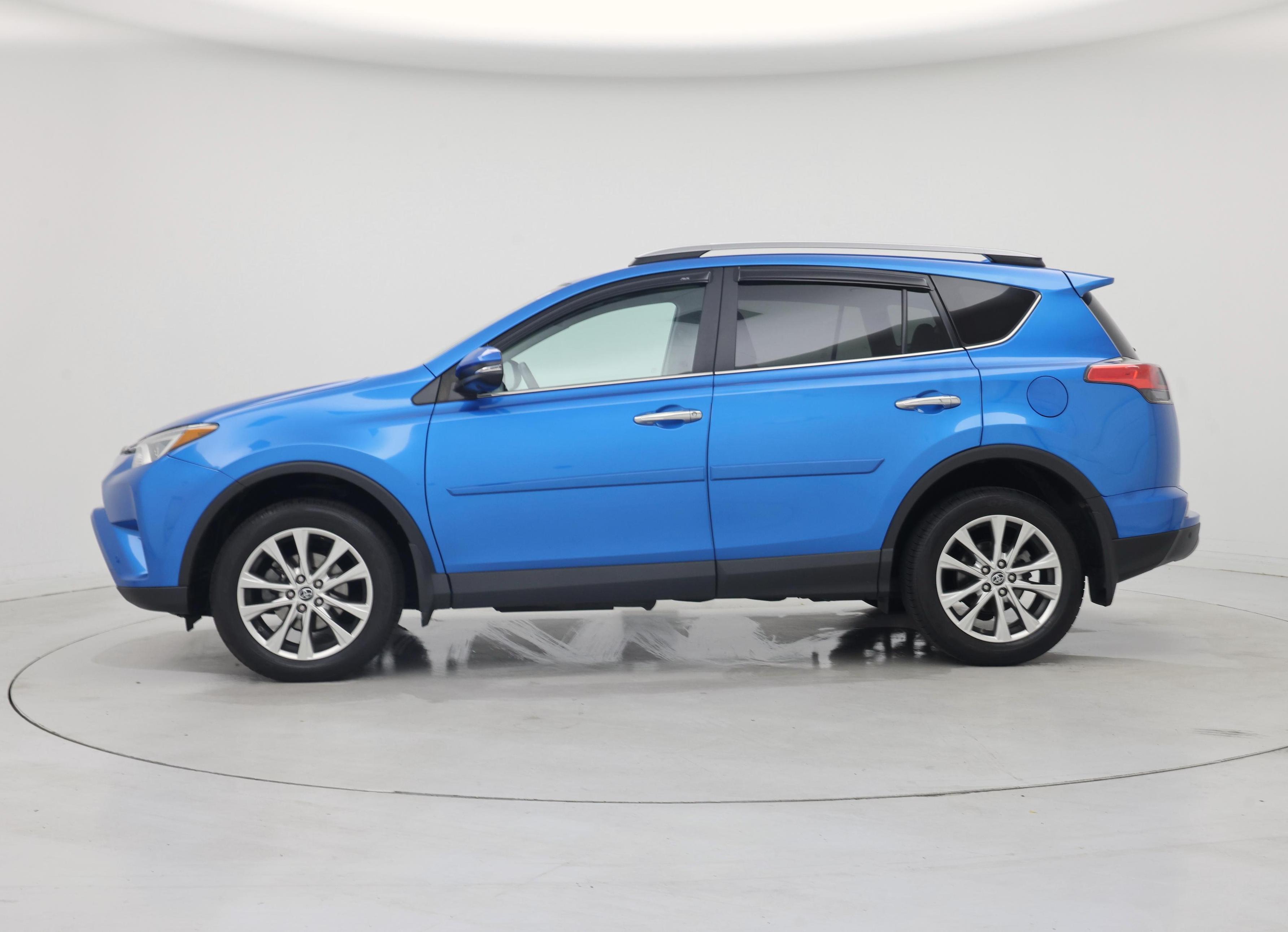 Thumbnail: 2018 Toyota RAV4 - 3