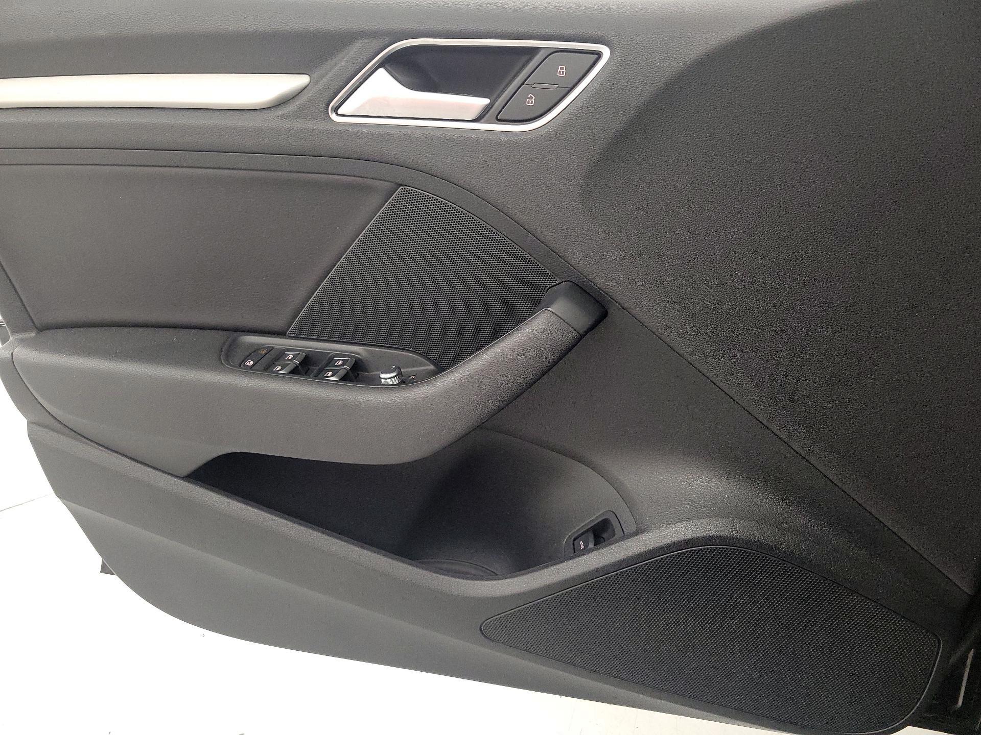 Thumbnail: 2016 Audi S3 - 12