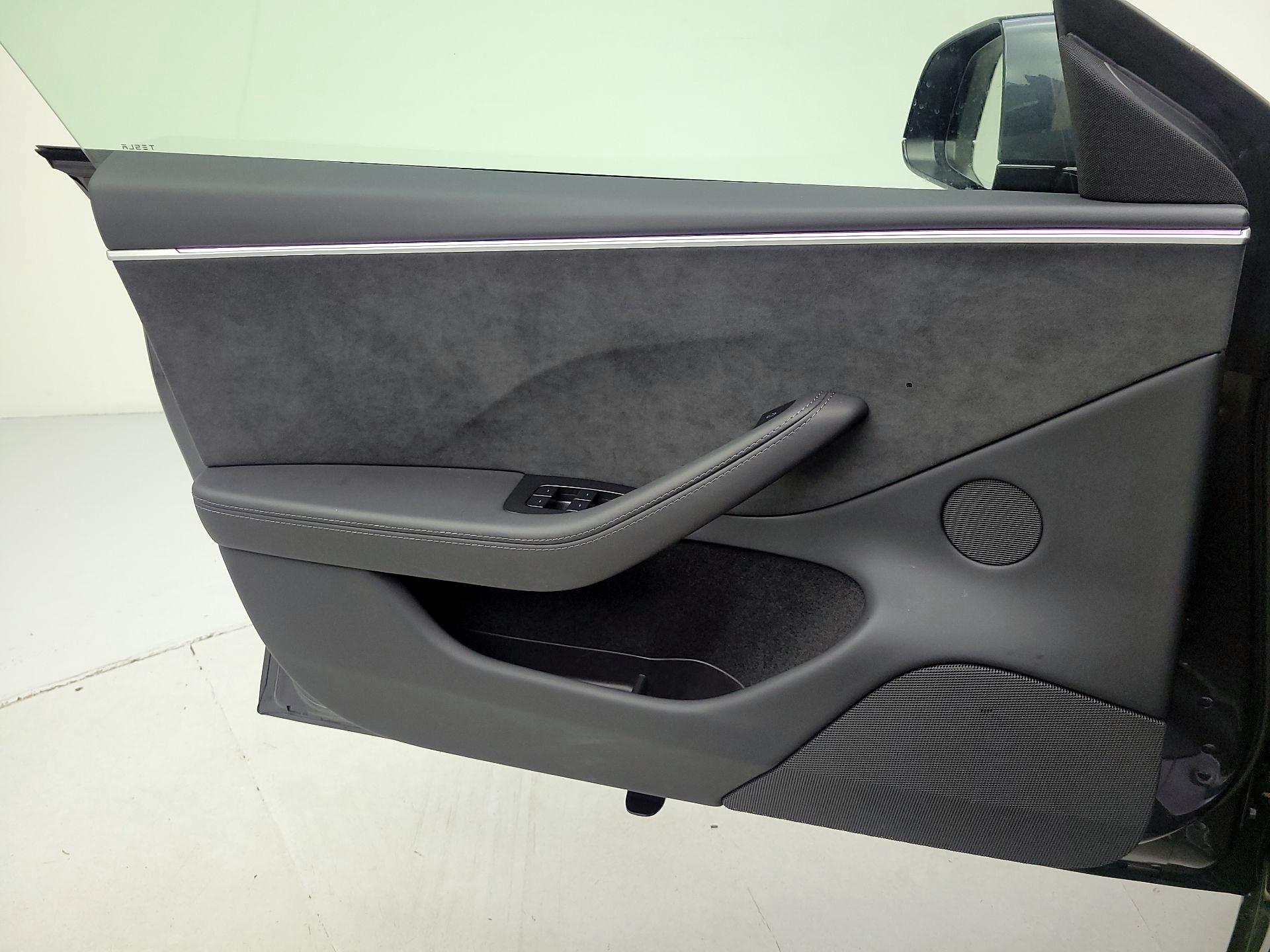 Thumbnail: 2025 Tesla Model 3 - 12