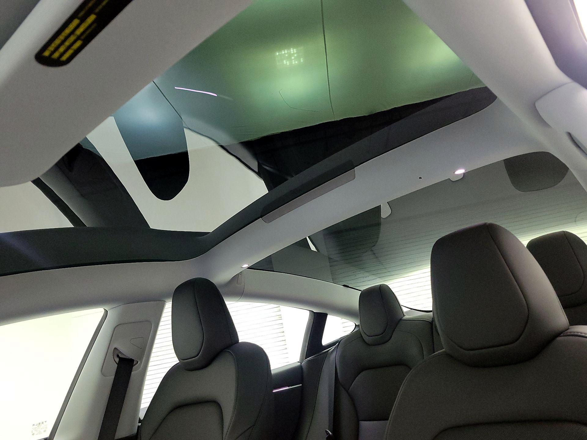 Thumbnail: 2025 Tesla Model 3 - 19