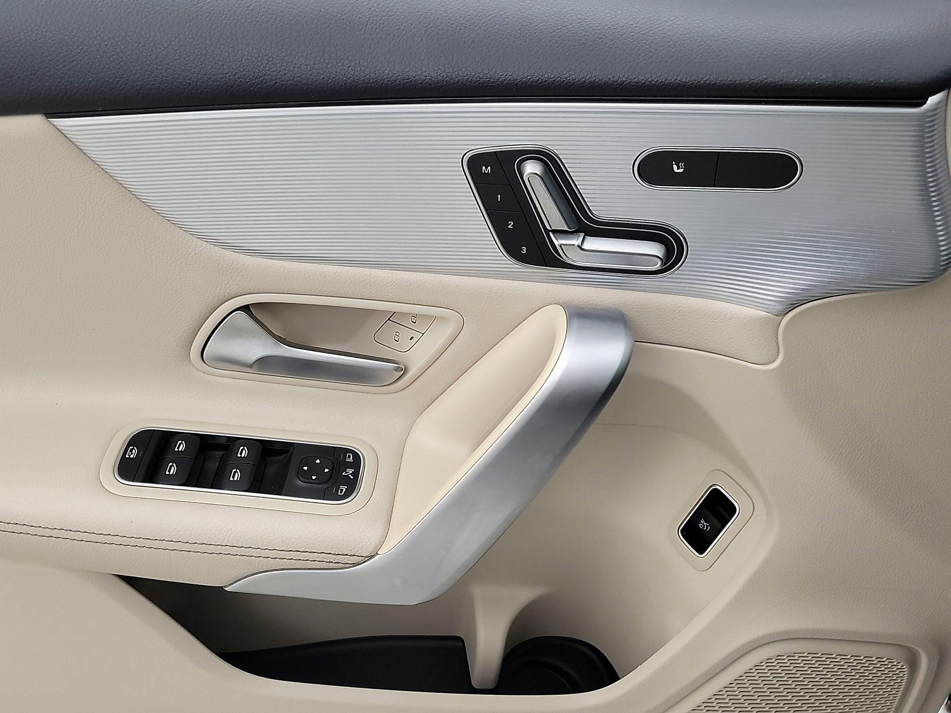 Thumbnail: 2020 Mercedes-Benz A-Class - 12