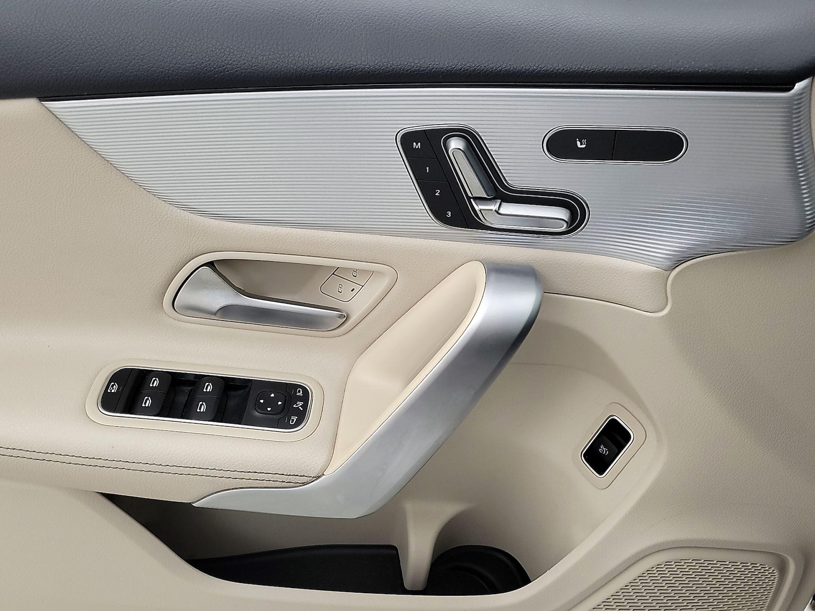 2020 Mercedes-Benz A-Class A220 - Photo 13