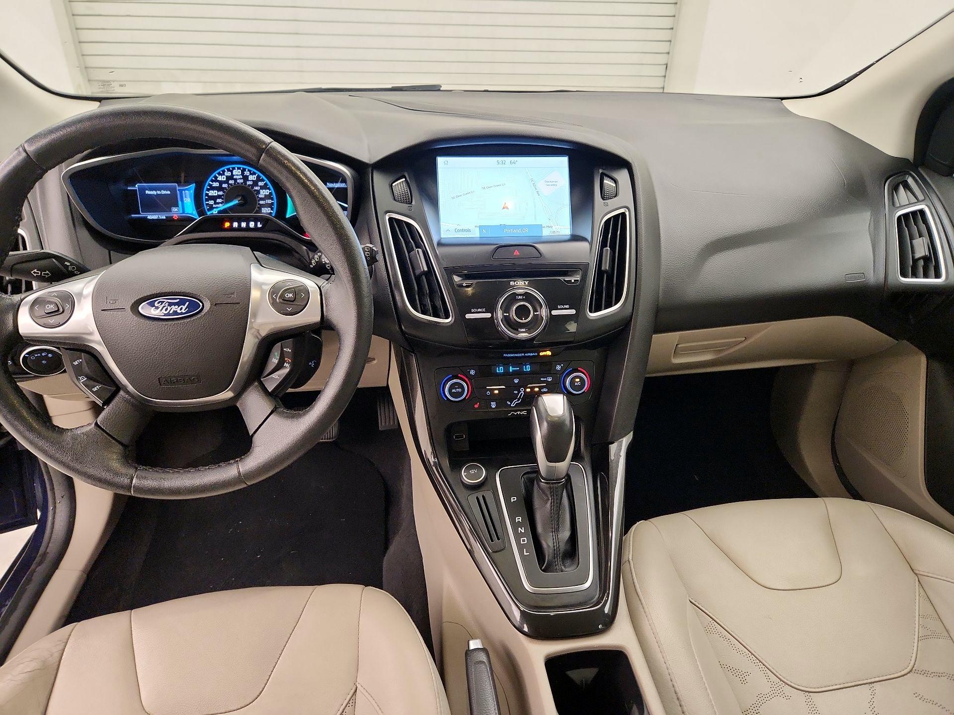 Thumbnail: 2016 Ford Focus - 9