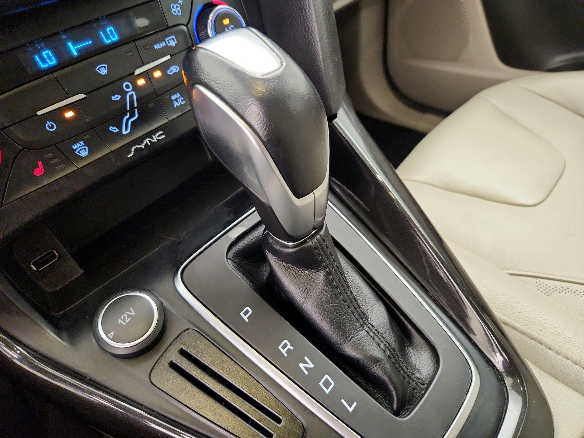 Thumbnail: 2016 Ford Focus - 18