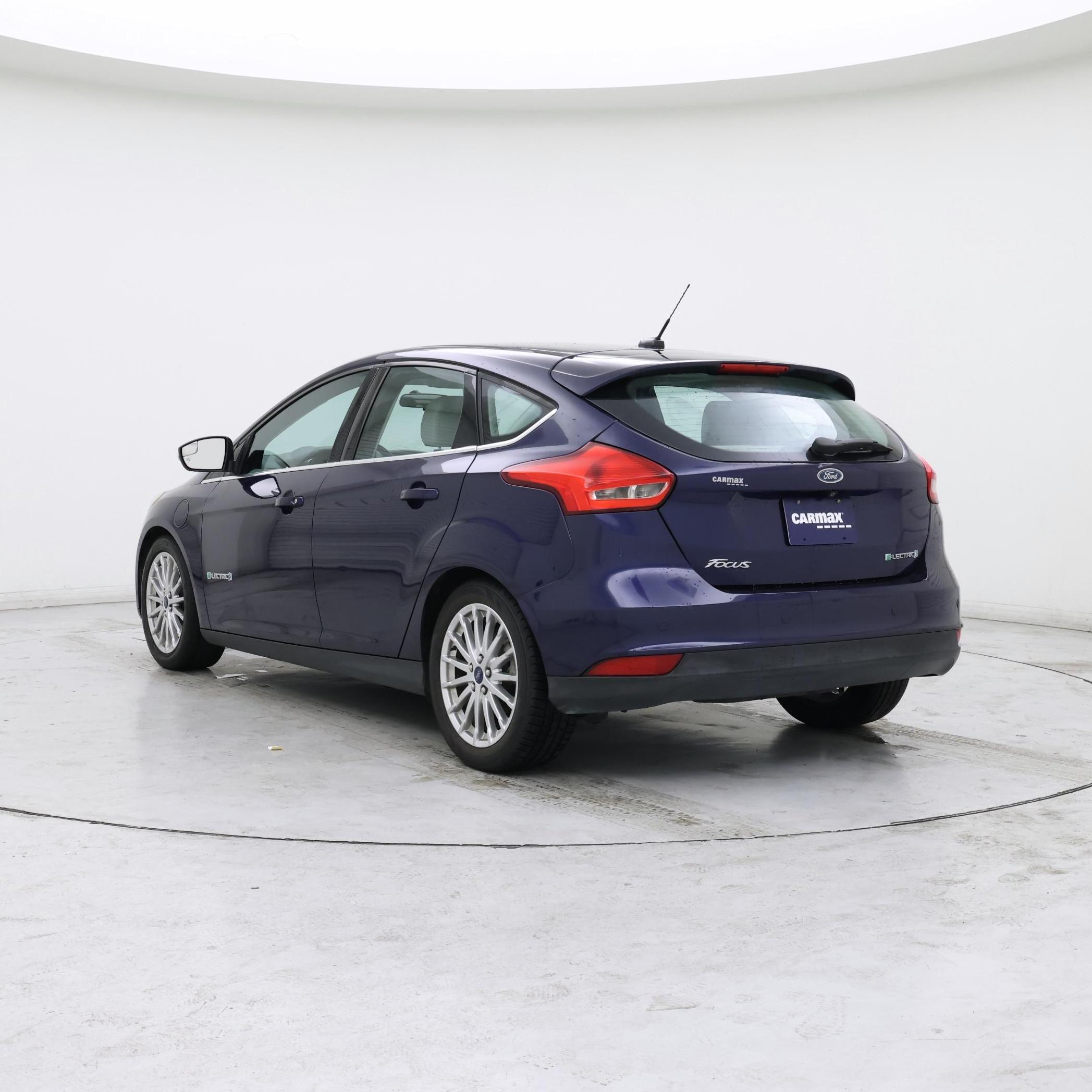 Thumbnail: 2016 Ford Focus - 2