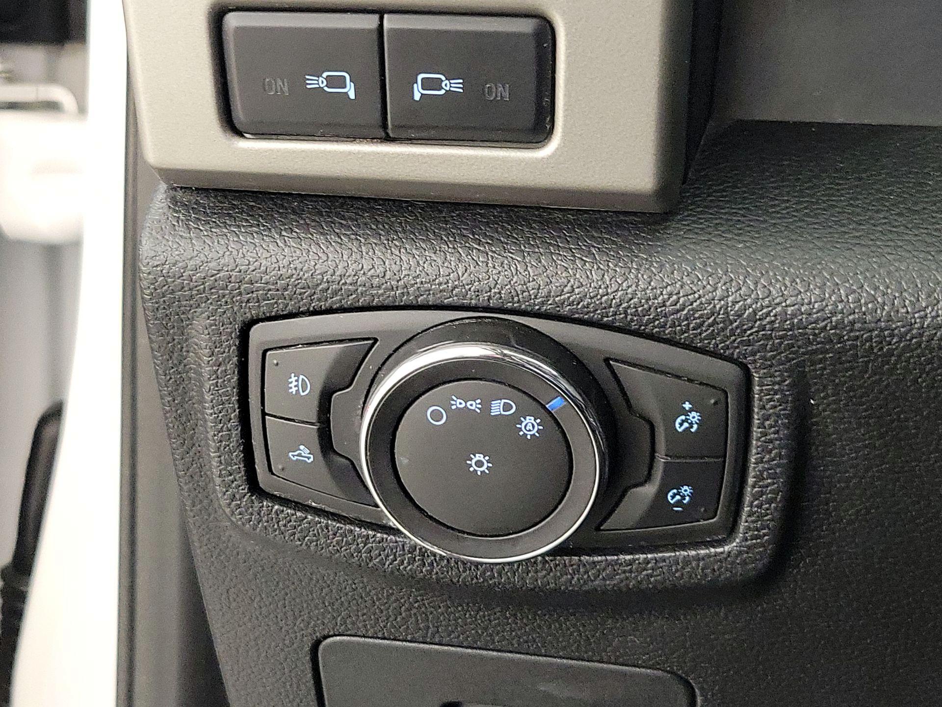 Thumbnail: 2015 Ford F-150 - 13