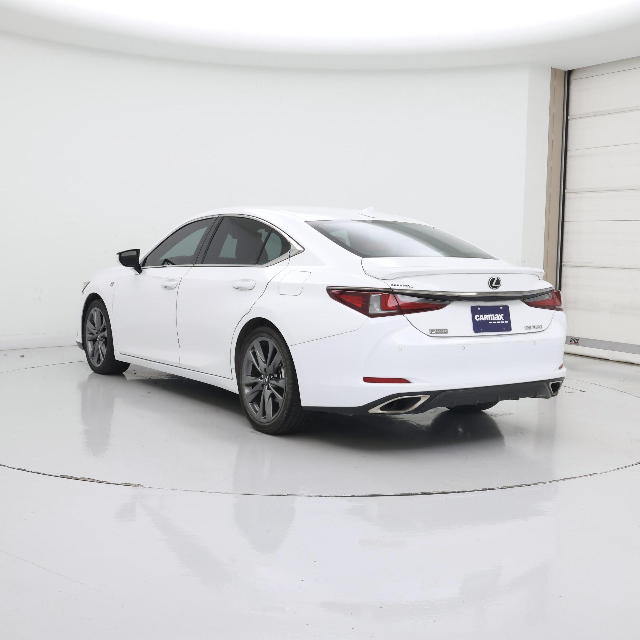 Thumbnail: 2021 Lexus ES - 2