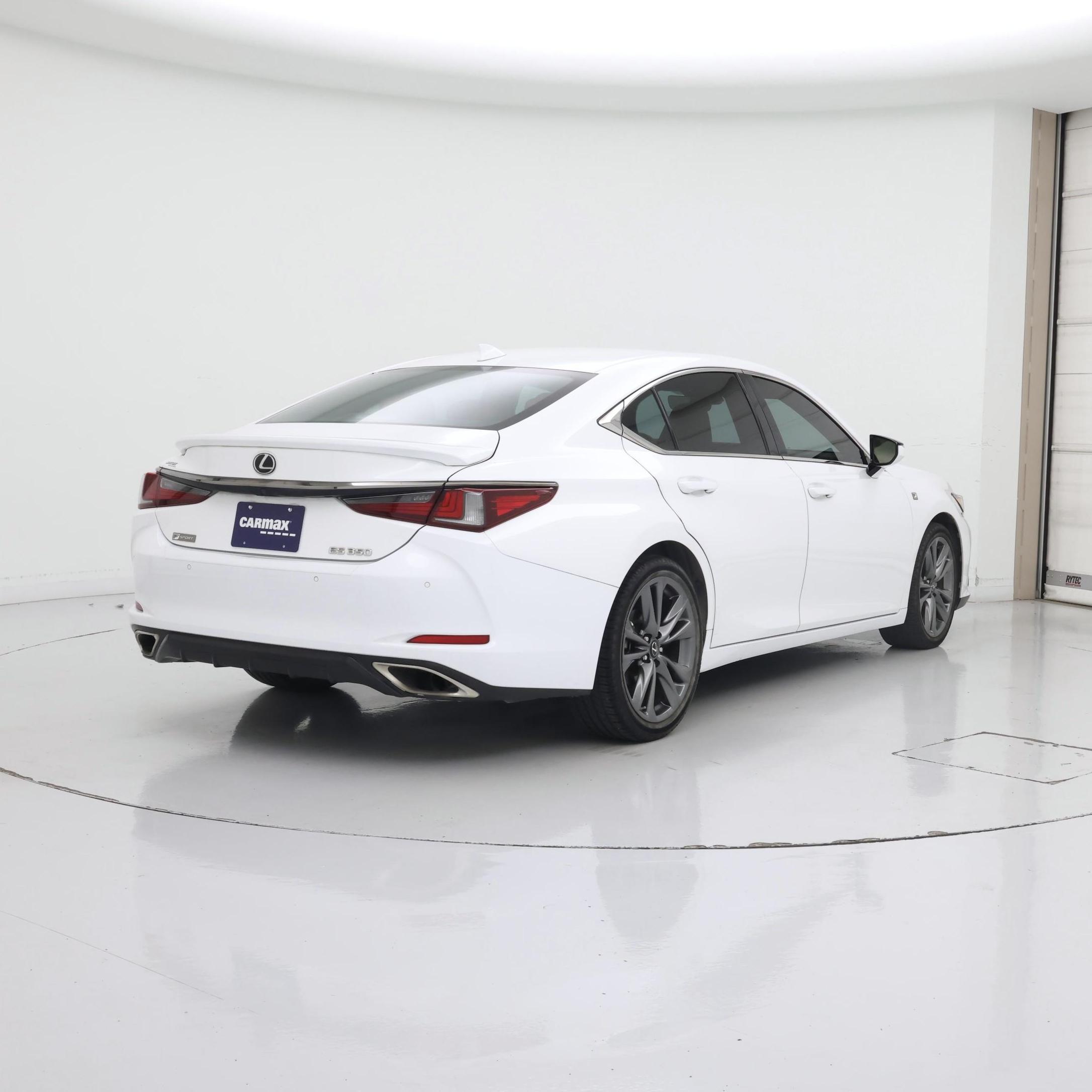 Thumbnail: 2021 Lexus ES - 8