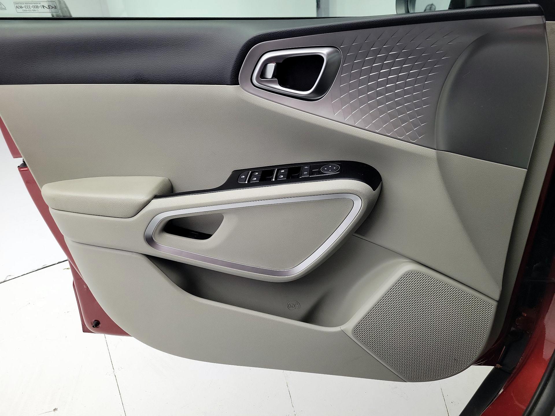Thumbnail: 2022 Kia Soul - 12
