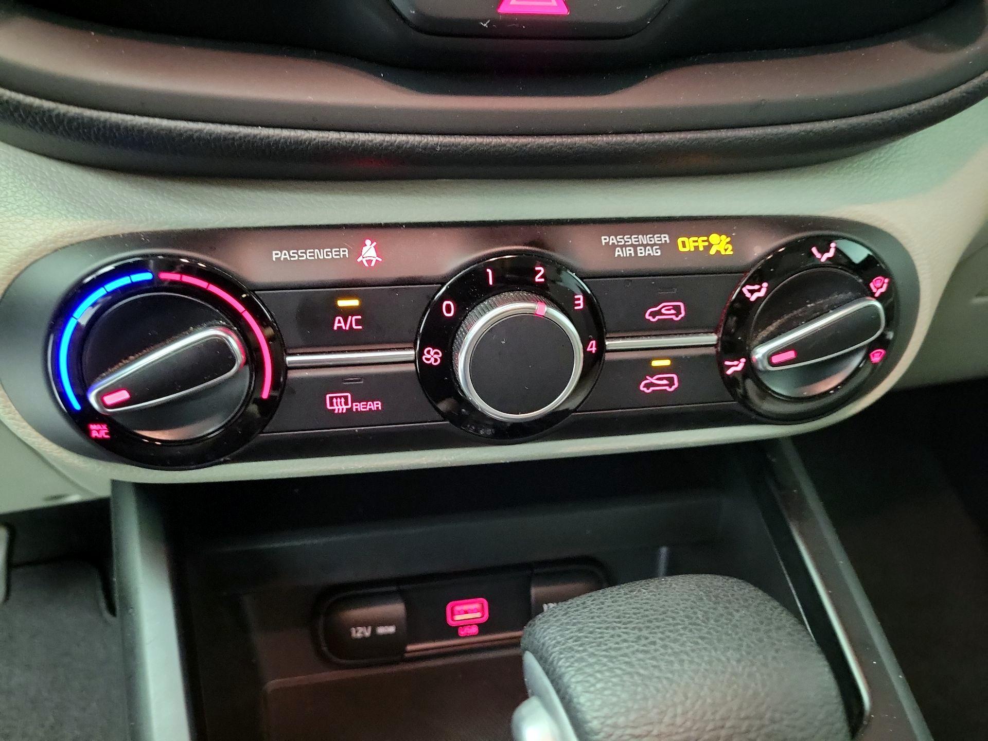 Thumbnail: 2022 Kia Soul - 16