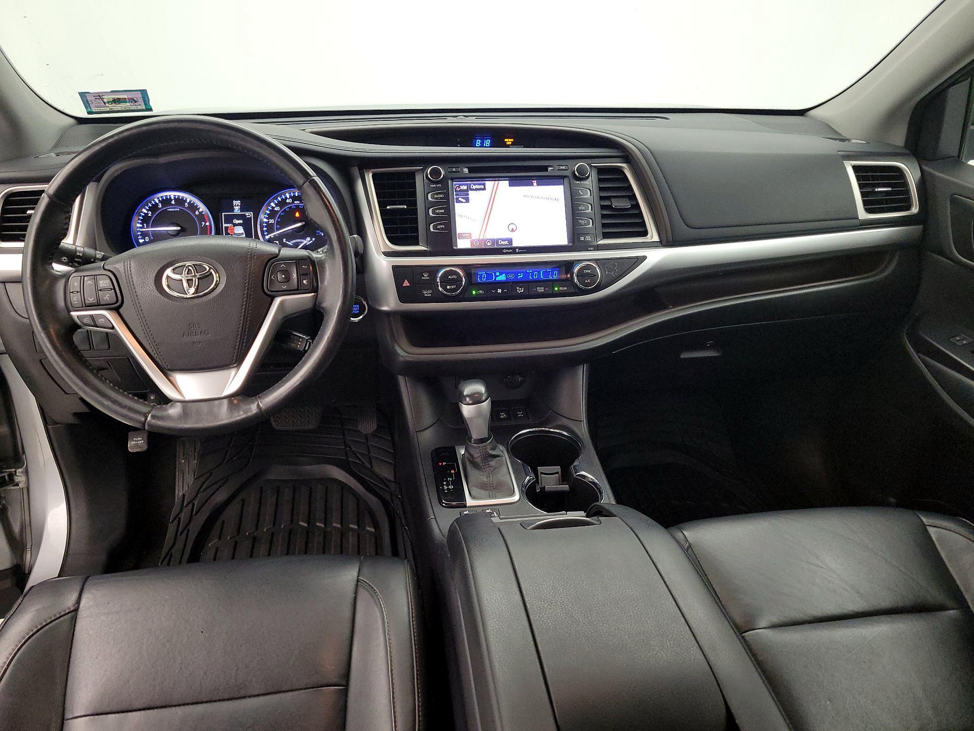 Thumbnail: 2015 Toyota Highlander - 9