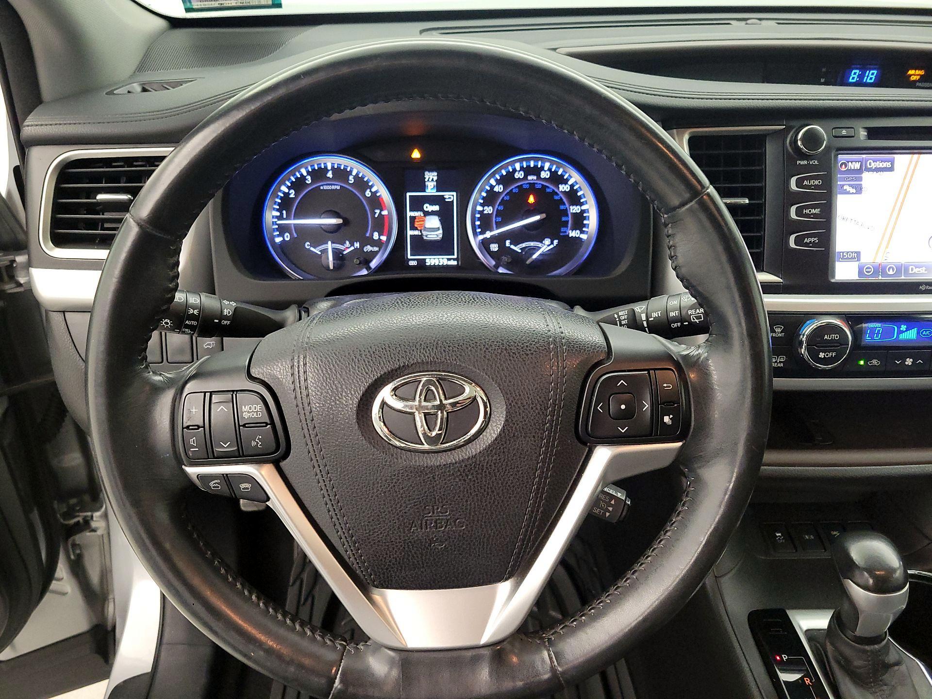 Thumbnail: 2015 Toyota Highlander - 10