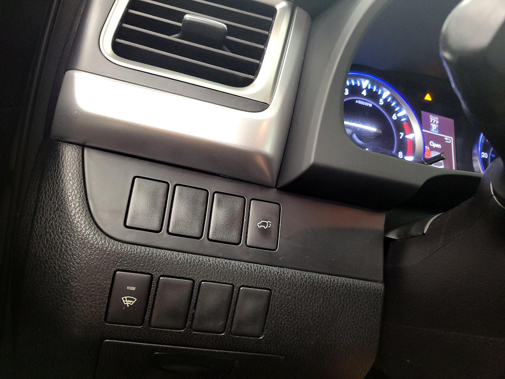 Thumbnail: 2015 Toyota Highlander - 13